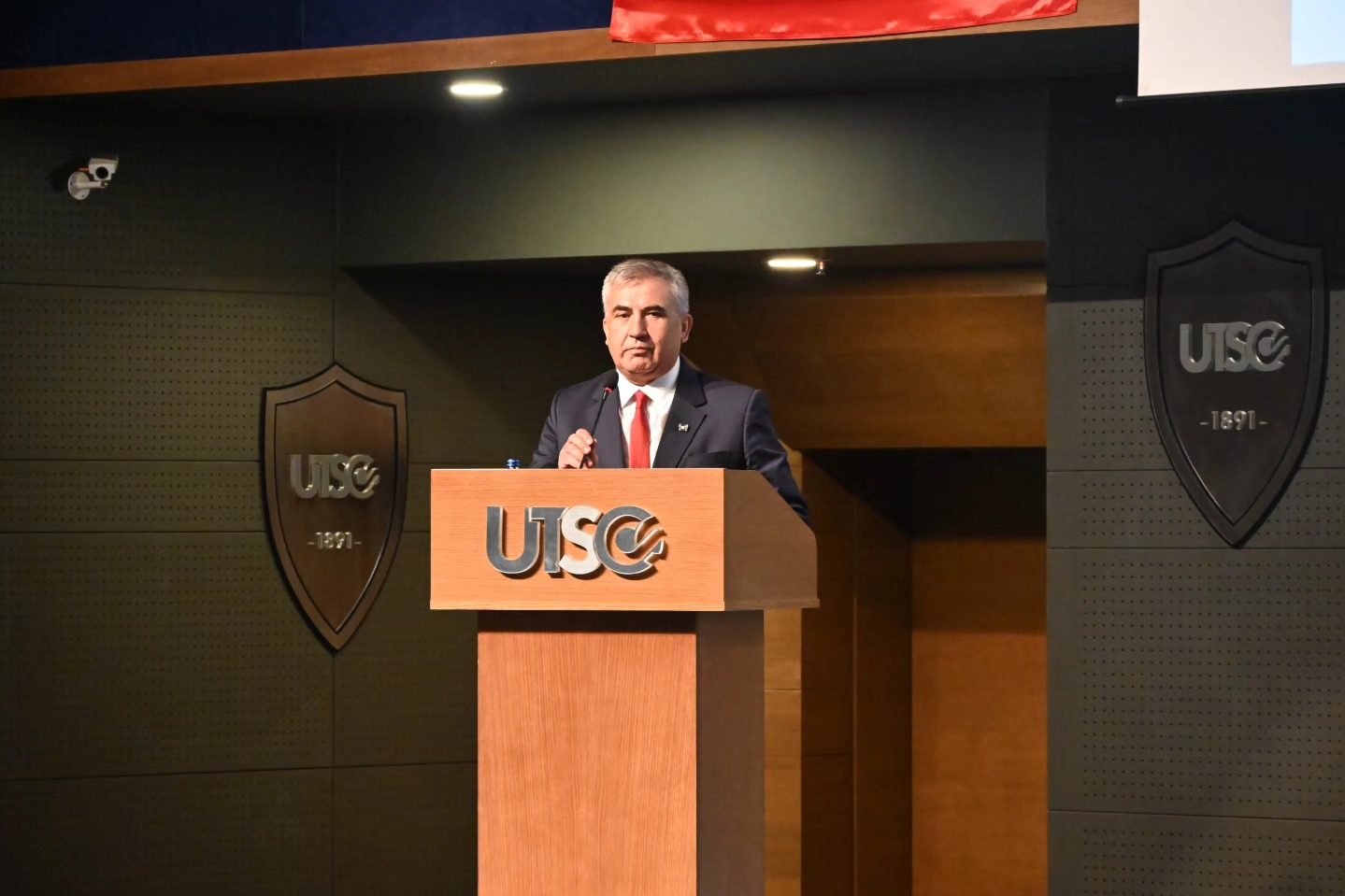 600974434 1296981099124523 8880915170395940476 N