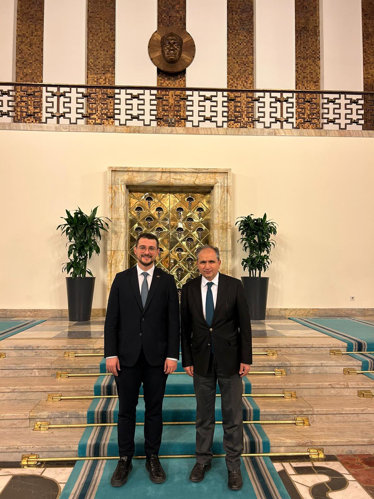 601824239 25516551018012815 3405766275235075460 N