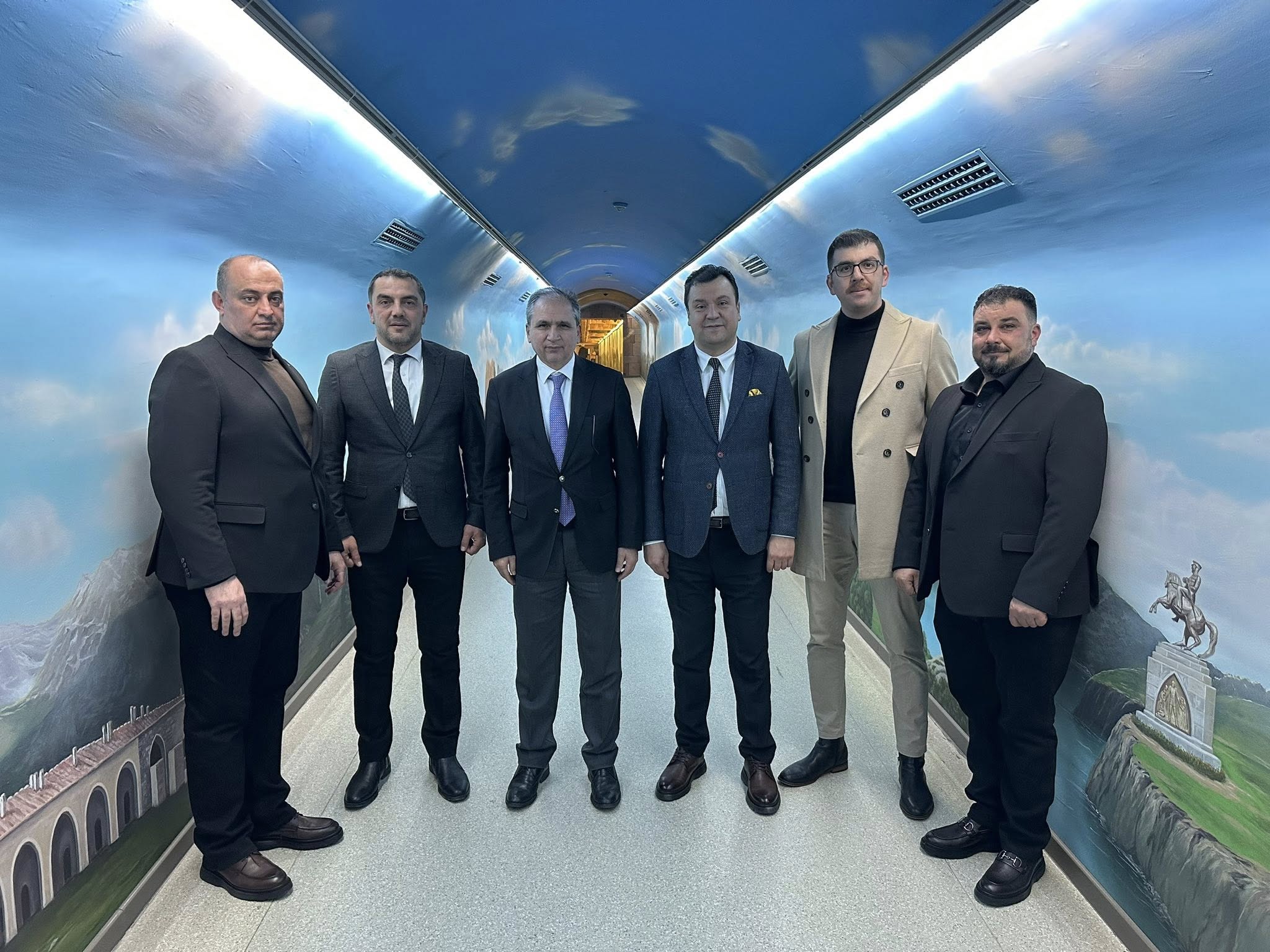 604674586 25531686819832568 8691625560538794512 N