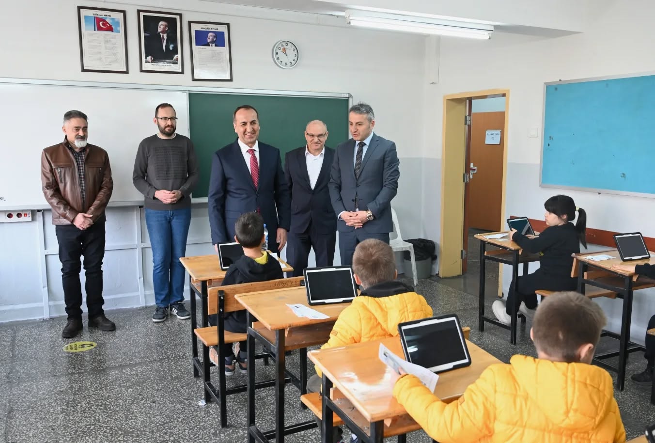 605633721 18147362152431364 6586358524619448698 N