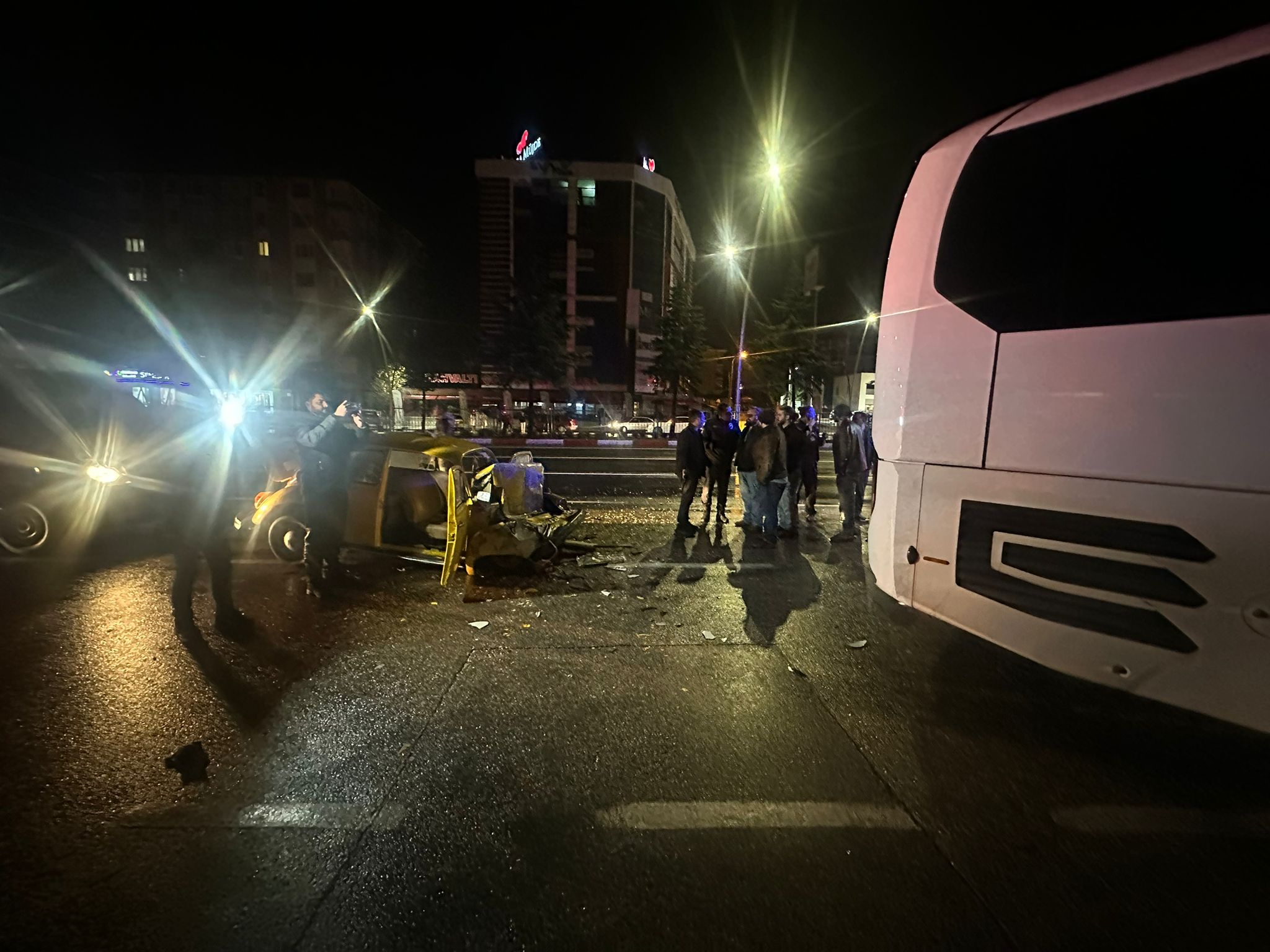 8C063668 3A68 4309 A651 4Bf8C74F4A9C