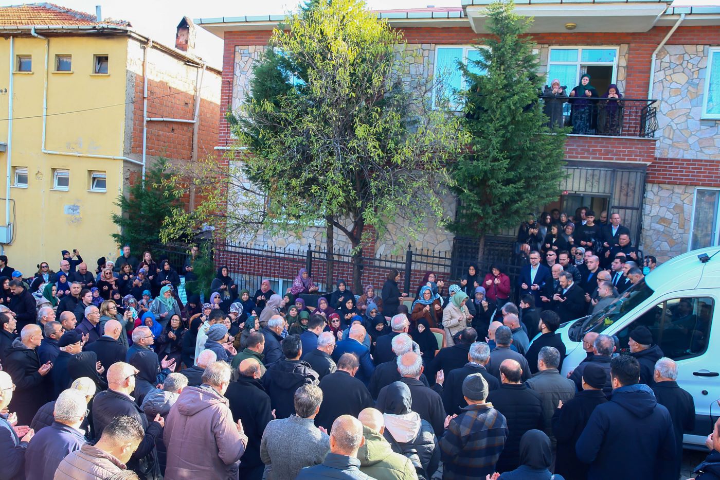 A A 20251214 39979385 39979379 T C M B B A S K A N I F A T I H K A R A H A N I N A N N E S I U S A K T A T O P R A G A V E R I L D I