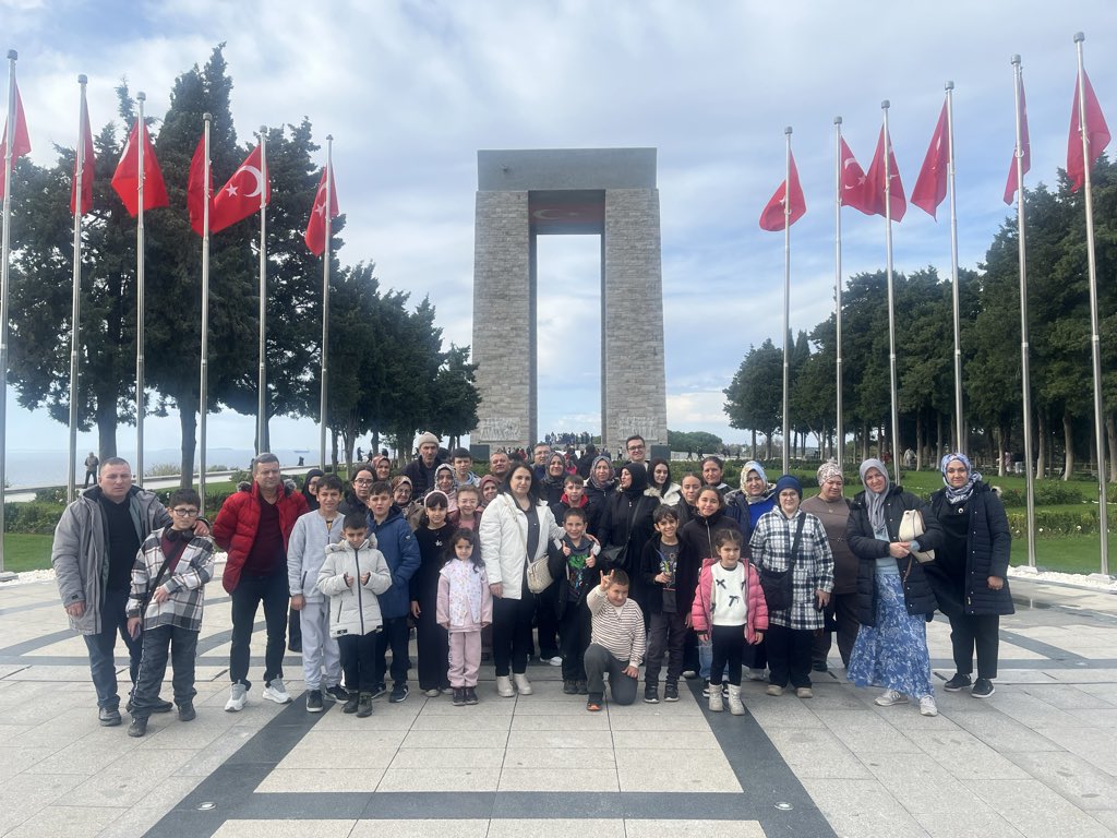 G8 Z S Z I U X M A E Uo Q D