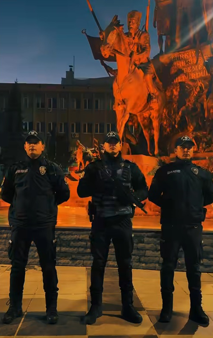 Uşak Polisi En Uzun Gecede De Görev Başındaydı 1