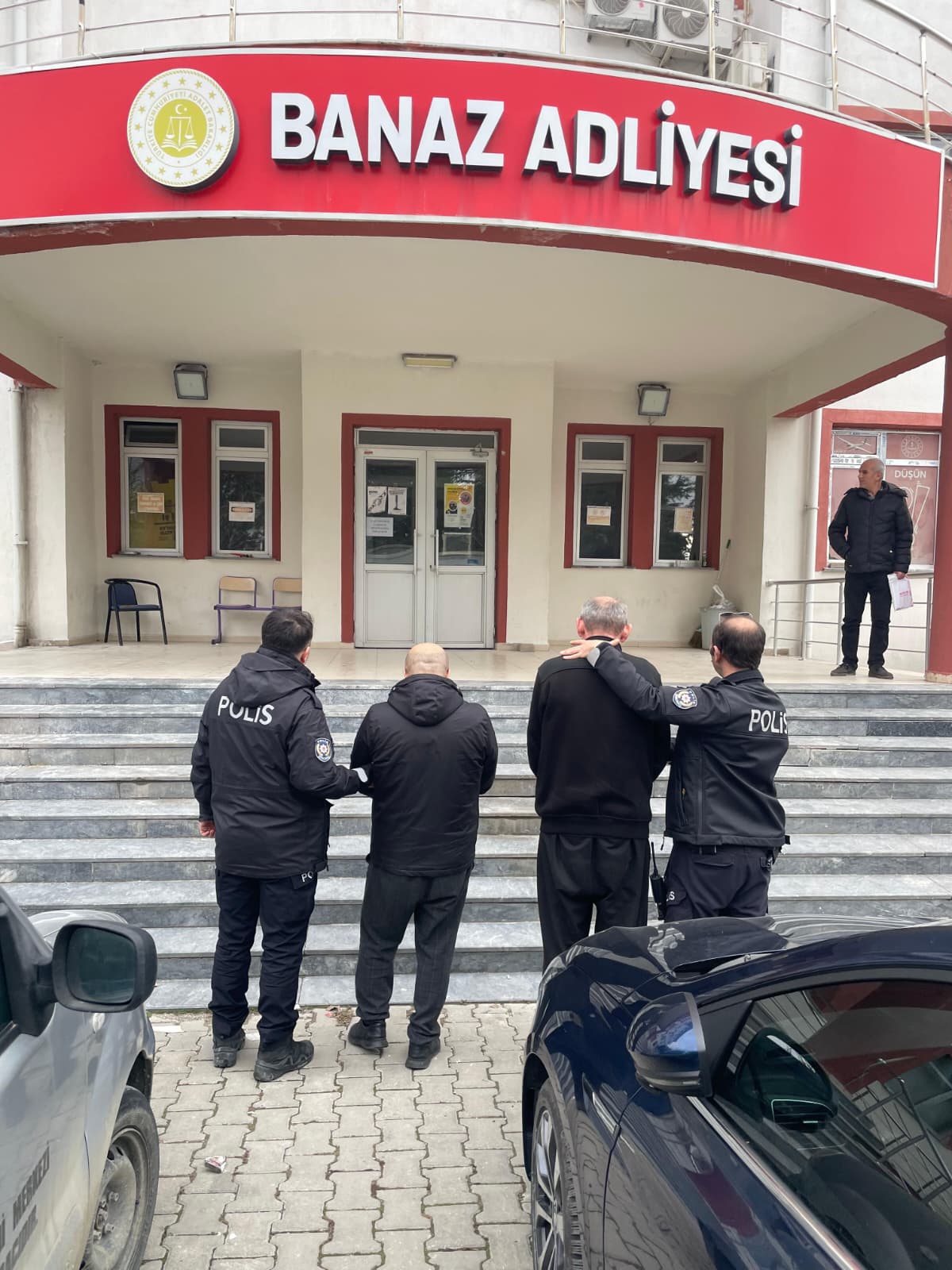 51D4Ead8 6573 4D73 923F 979A133Edc13