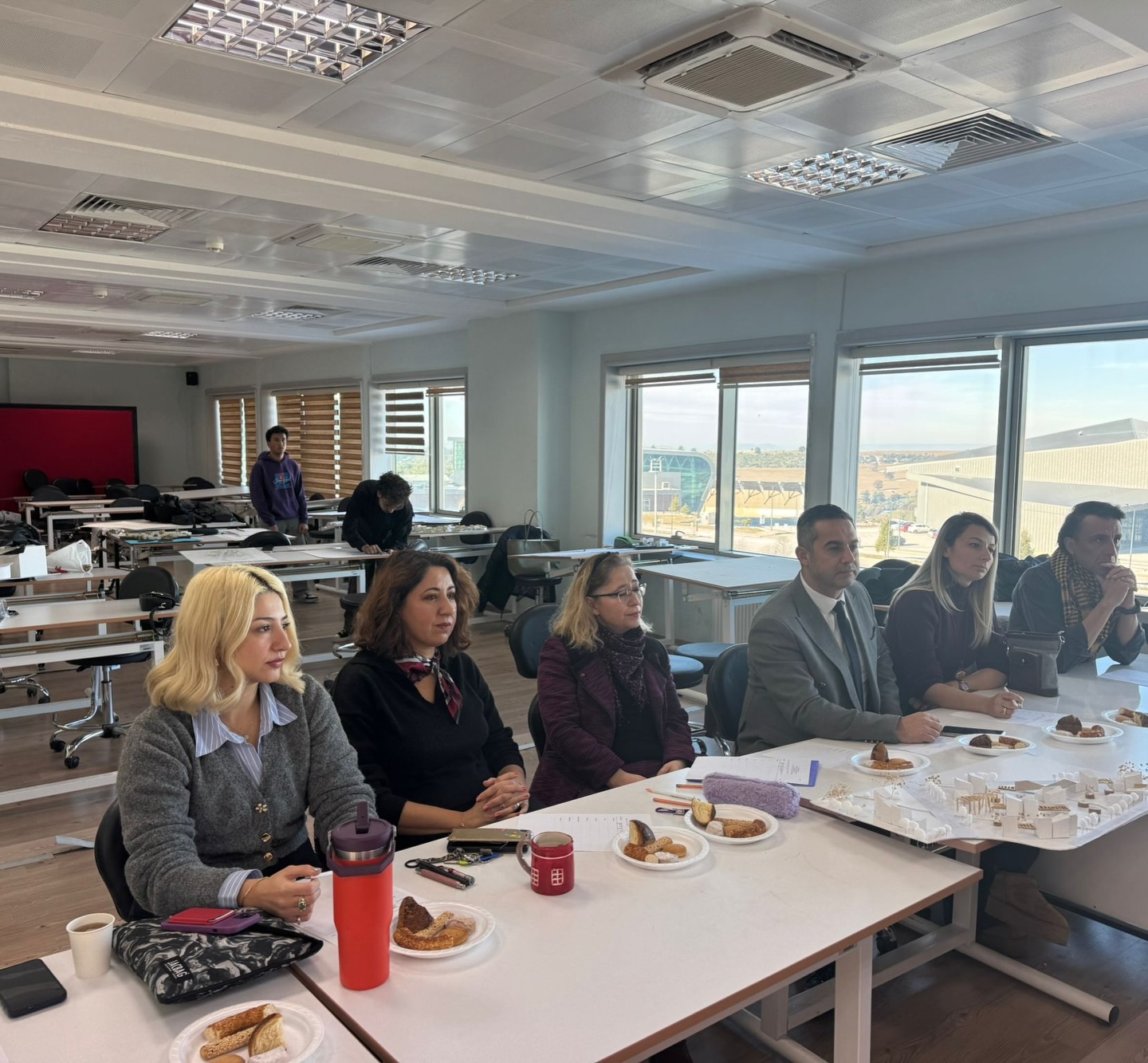 608329136 18098523355874679 1363022253273554838 N