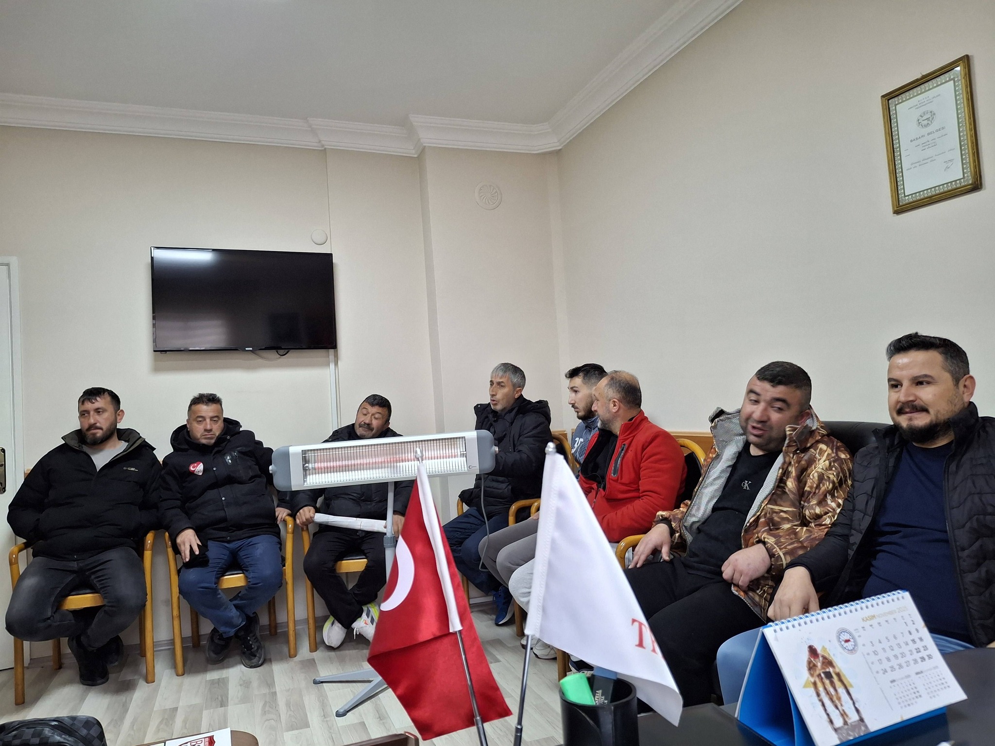 608843562 10236796234864199 7942721690667863149 N