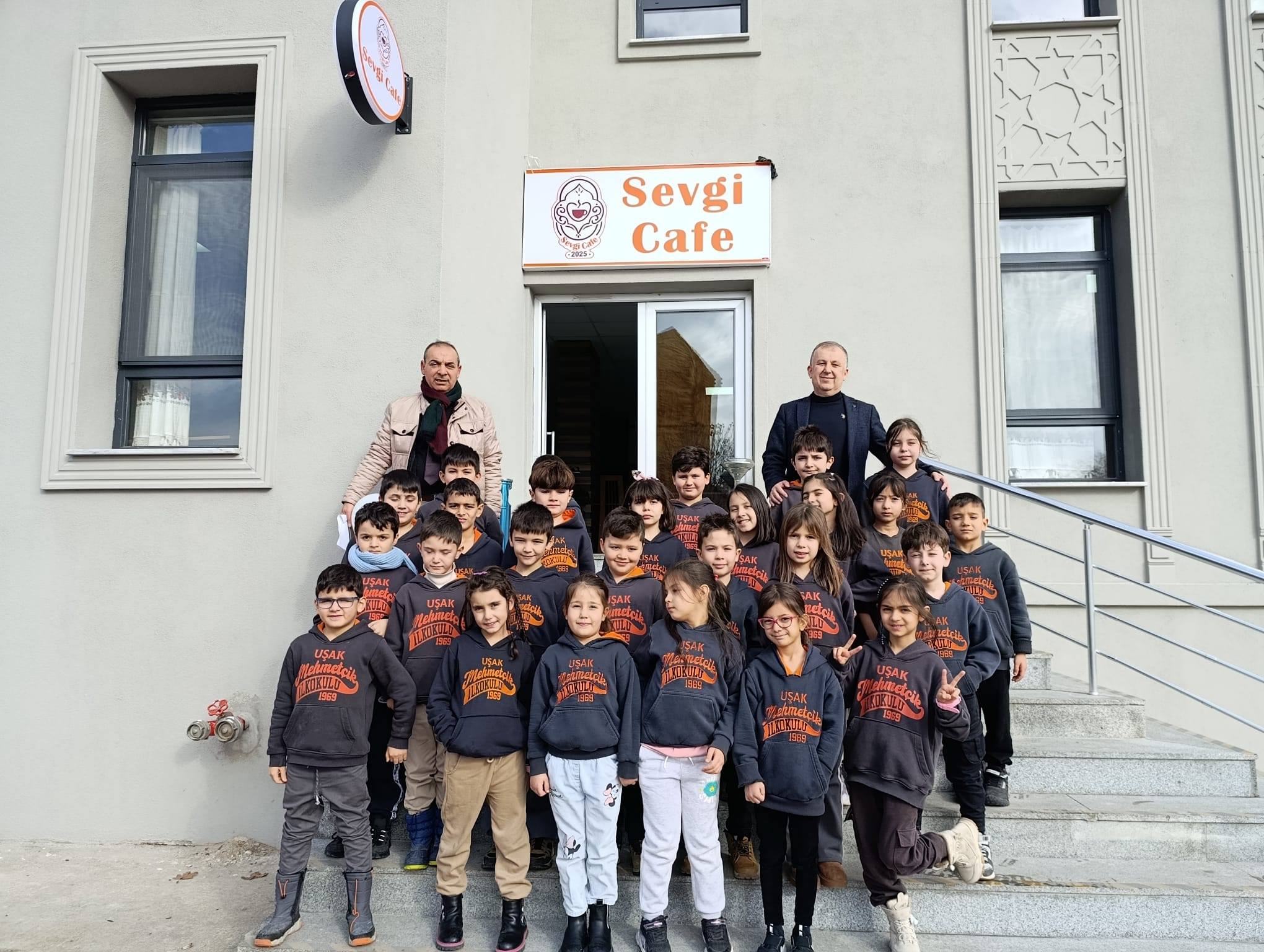 608980090 10162345899686009 6396272285748048468 N