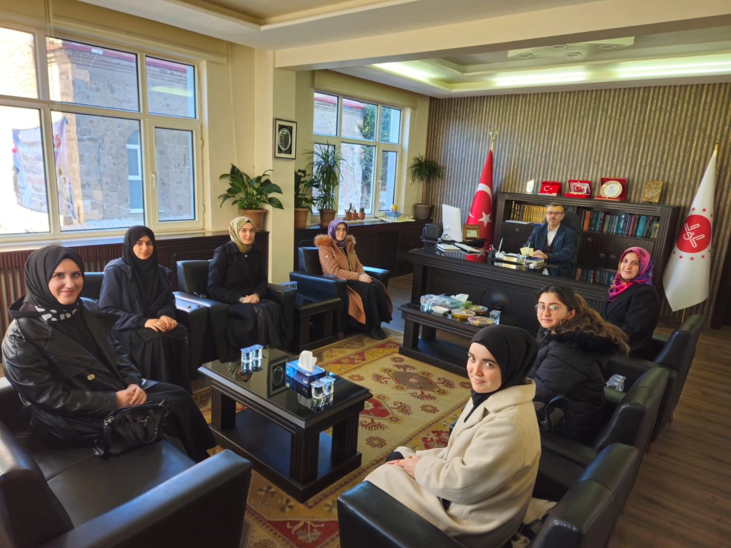 610802446 122162844644627851 5290462336521499545 N