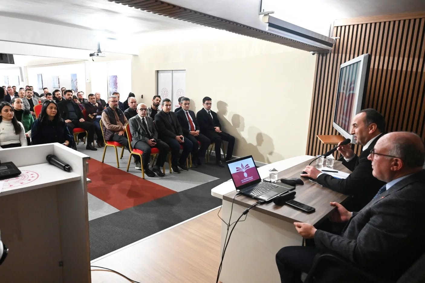 611215179 18148620475431364 6195097087391475670 N