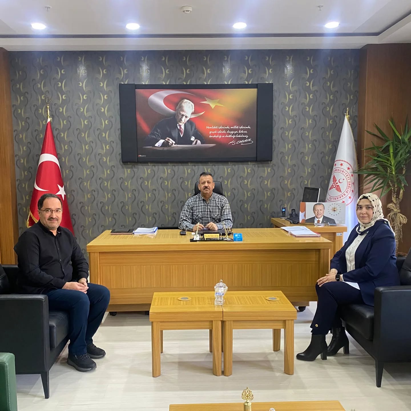 612112290 18298081165287272 8640872615513908819 N