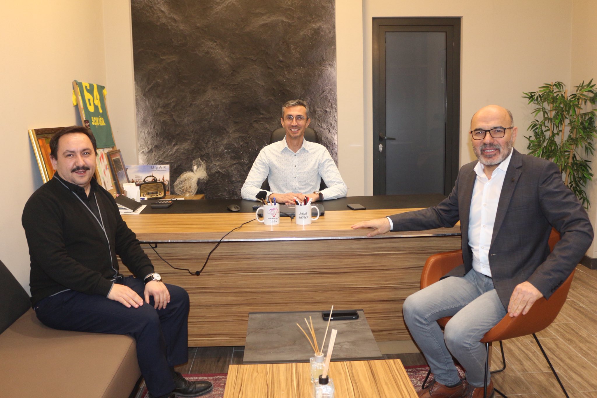 612149489 10163008776353110 8335719470249081030 N