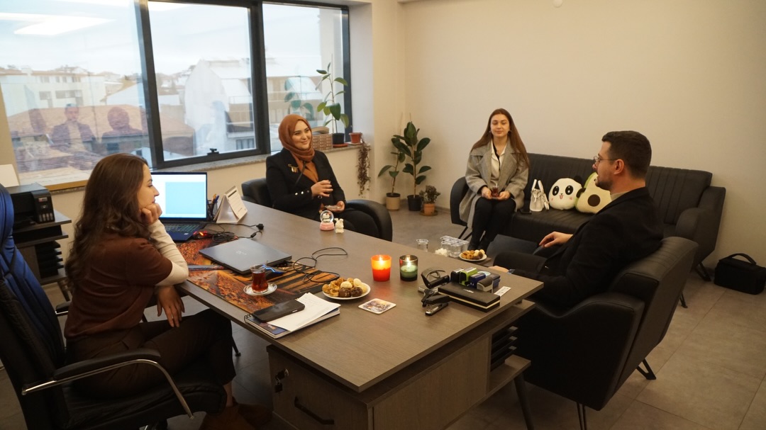 612172646 18043327565707767 4344617145234538432 N