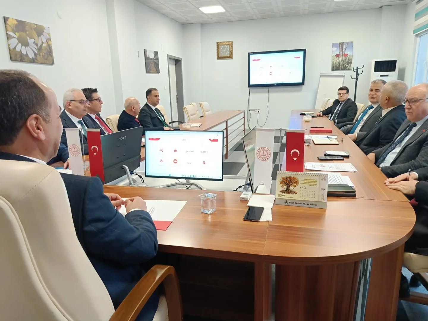 614929406 18149104840431364 1359755671820225567 N