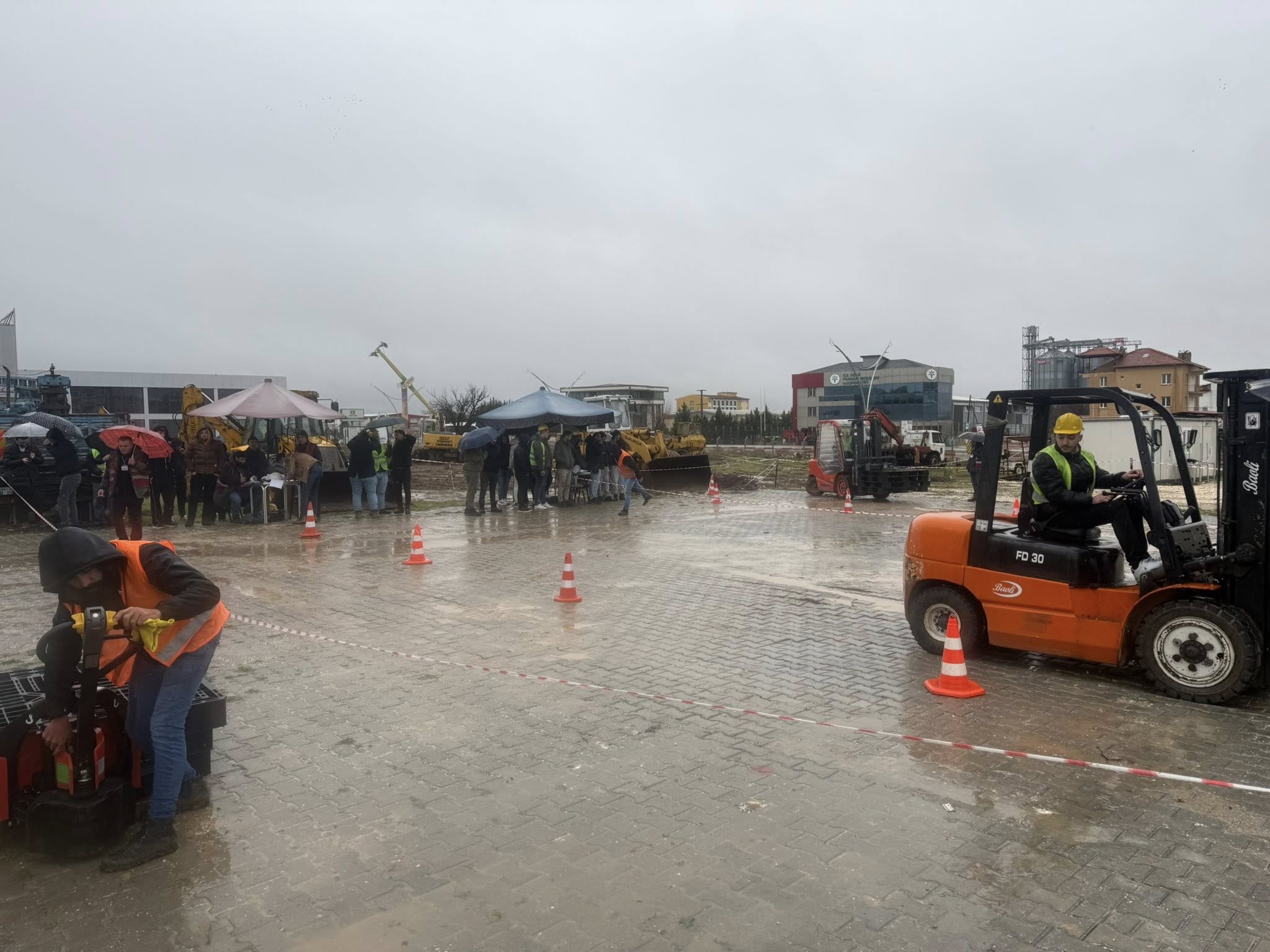 615064342 33515289094752001 8585397338302579683 N