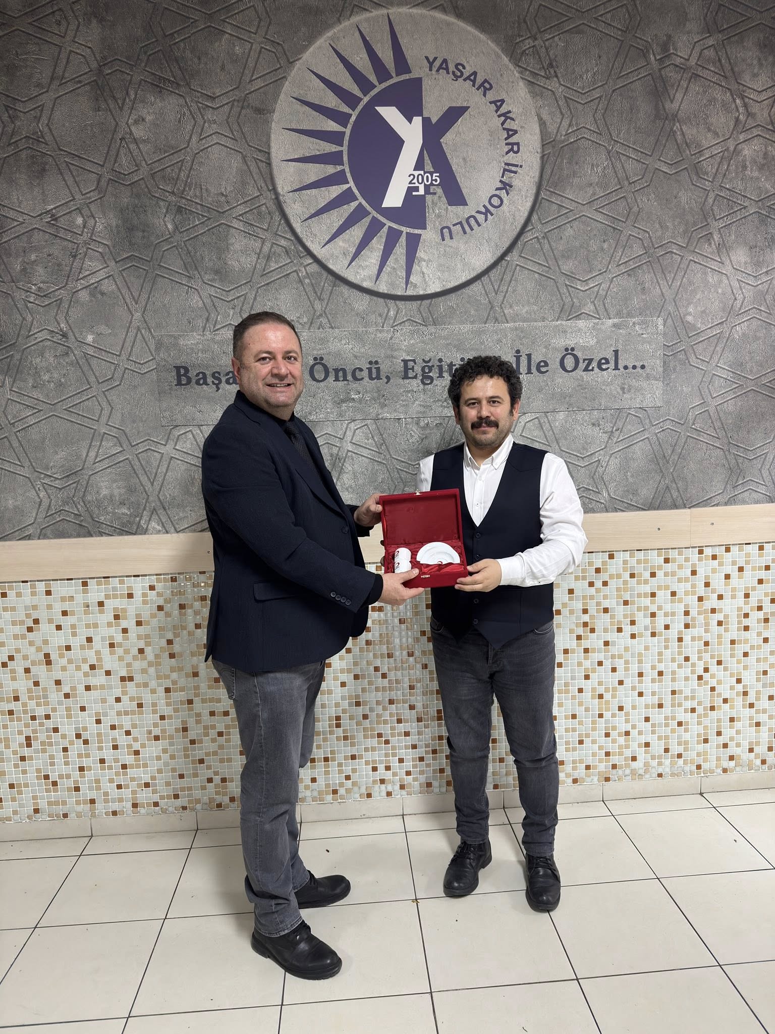 615425531 10240603225168125 3101137354687195295 N