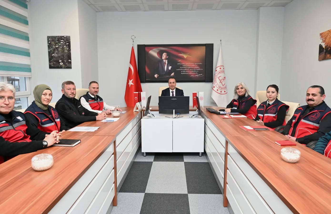 616004799 18149274637431364 8317527420379598705 N