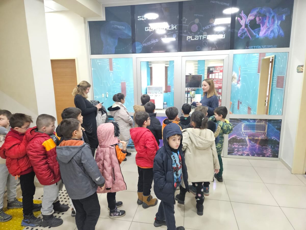 616198502 18103227754793445 1999541534490299247 N