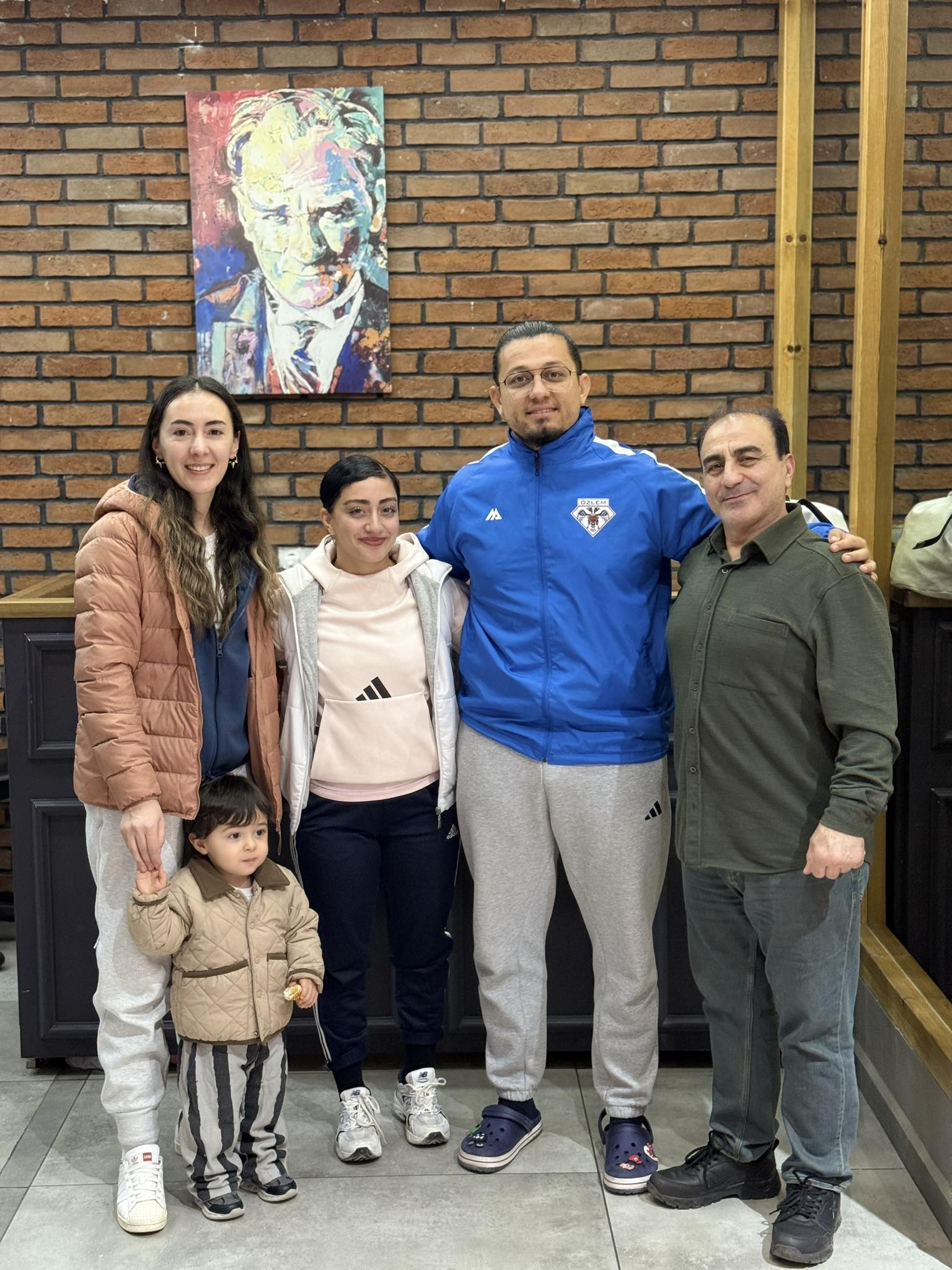 616819343 10241191097775396 6831755525027541008 N