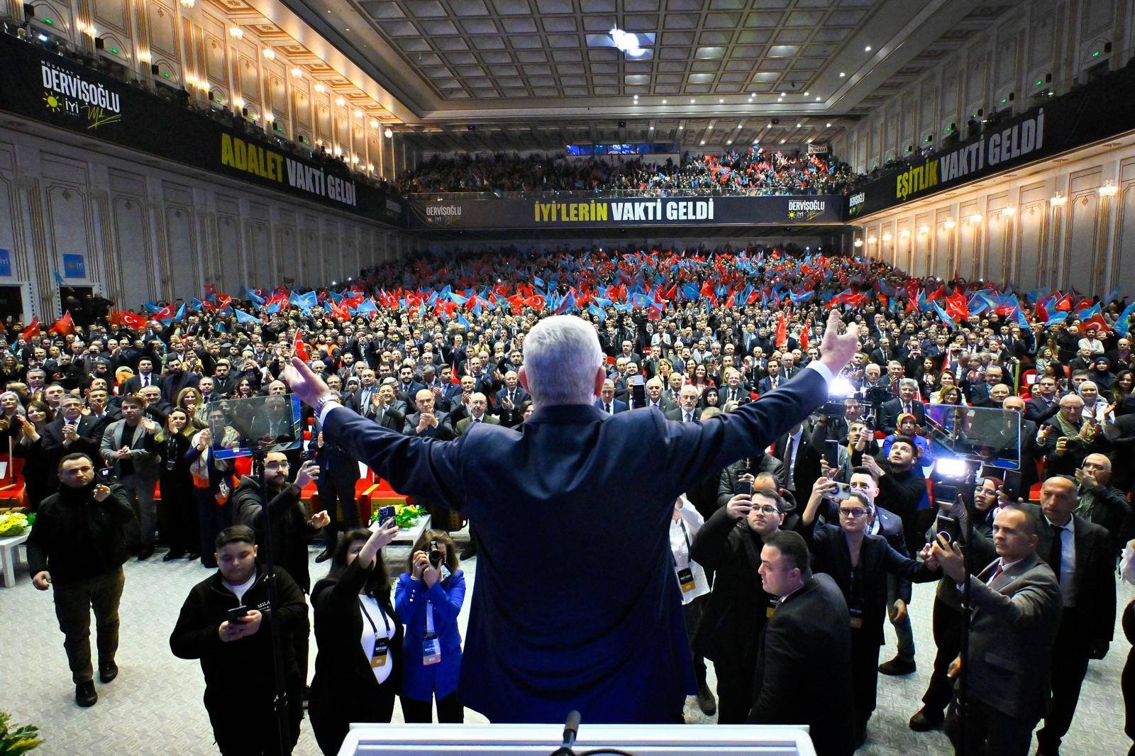 618283461 2683870775299637 2251893465793178858 N