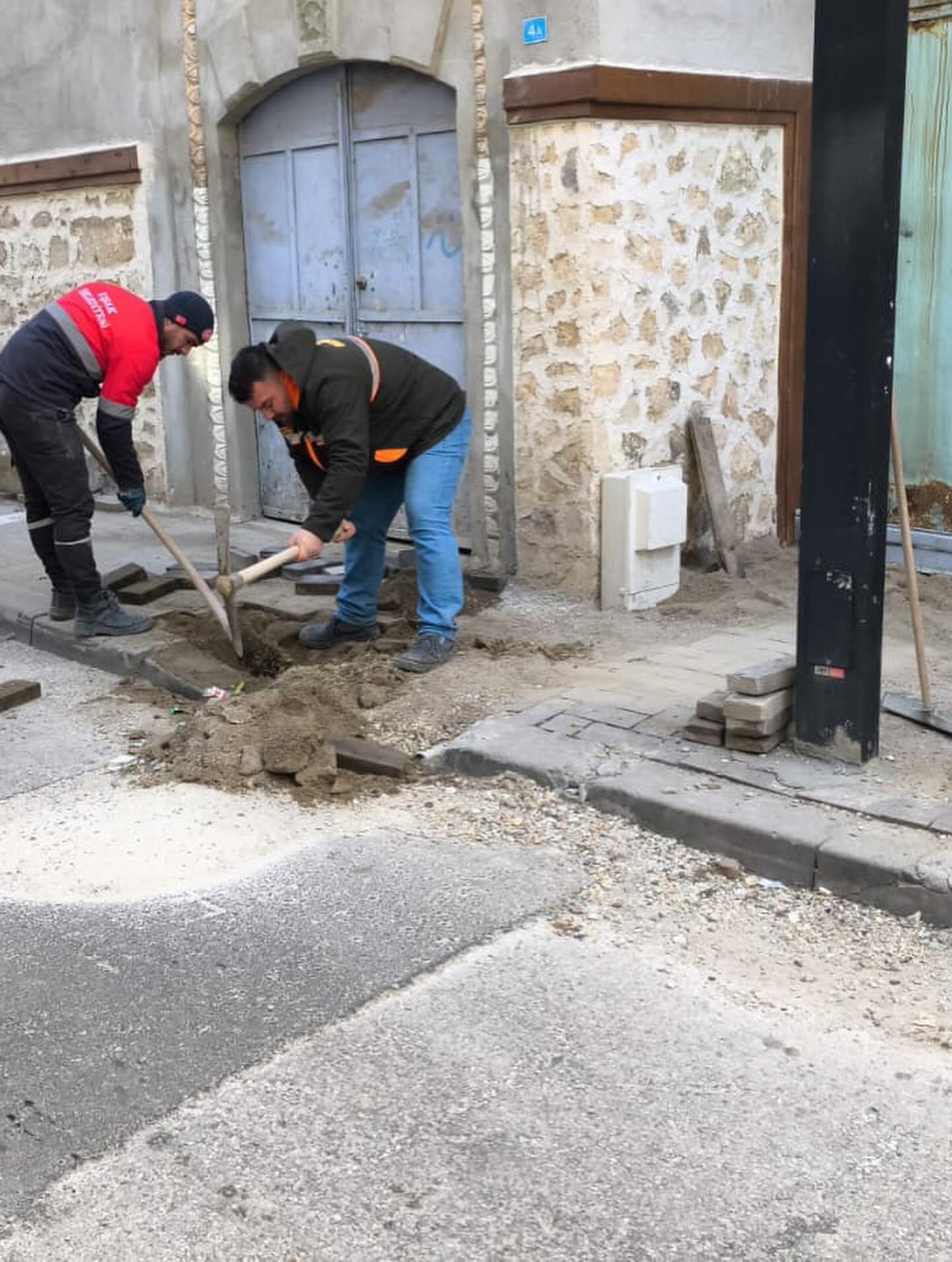 619200838 18561046780058634 1569297274871651997 N