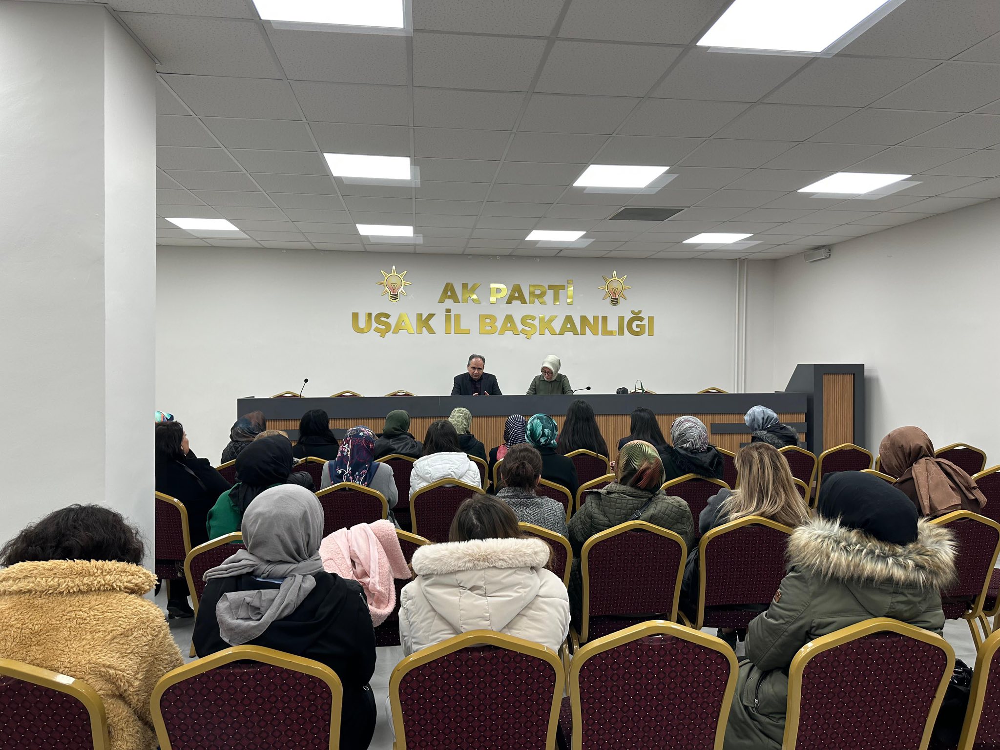 Akparti Toplantı (2)