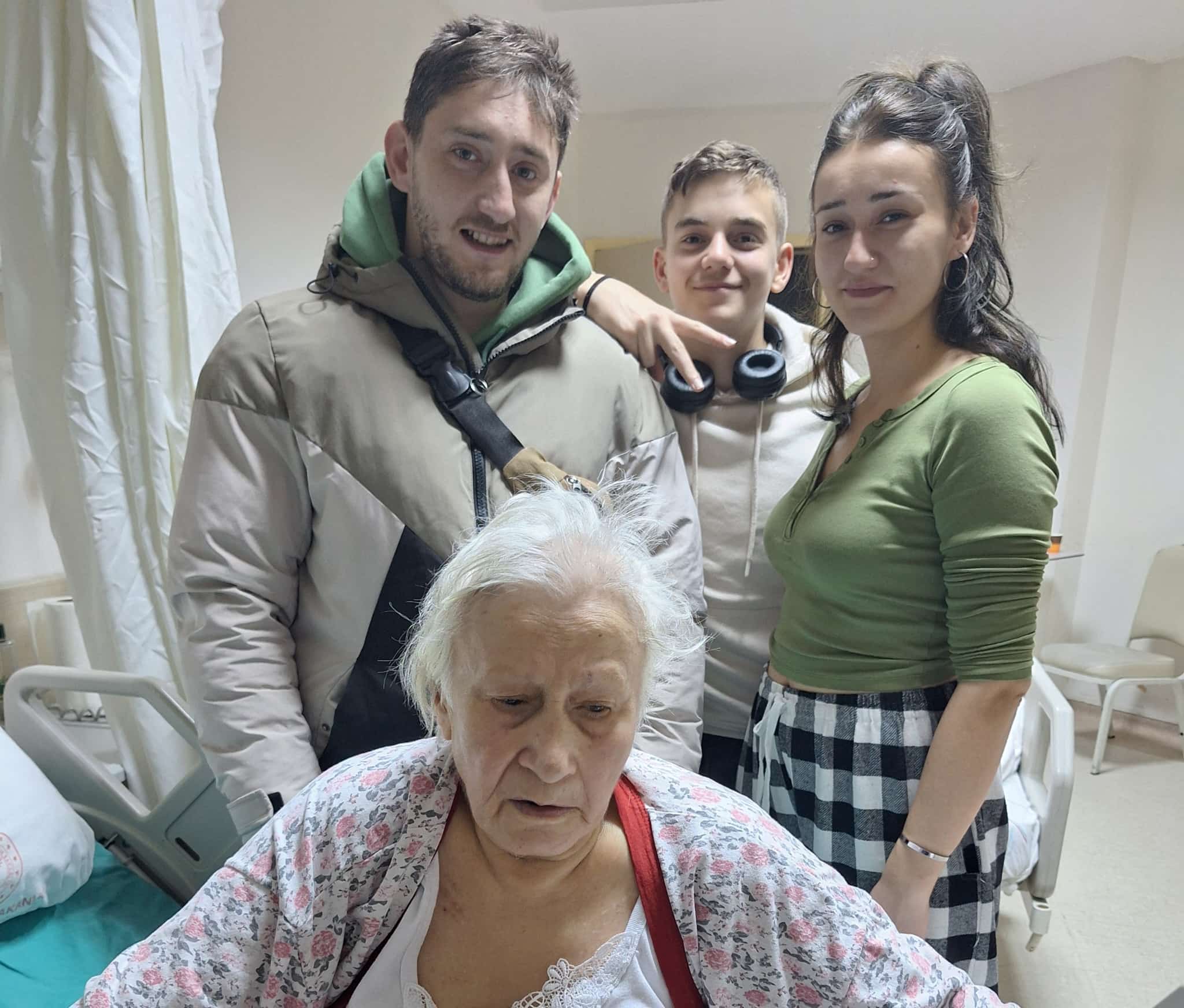 Ce57Caa2 E751 4E27 Ae9E B6E3Bffa92B4