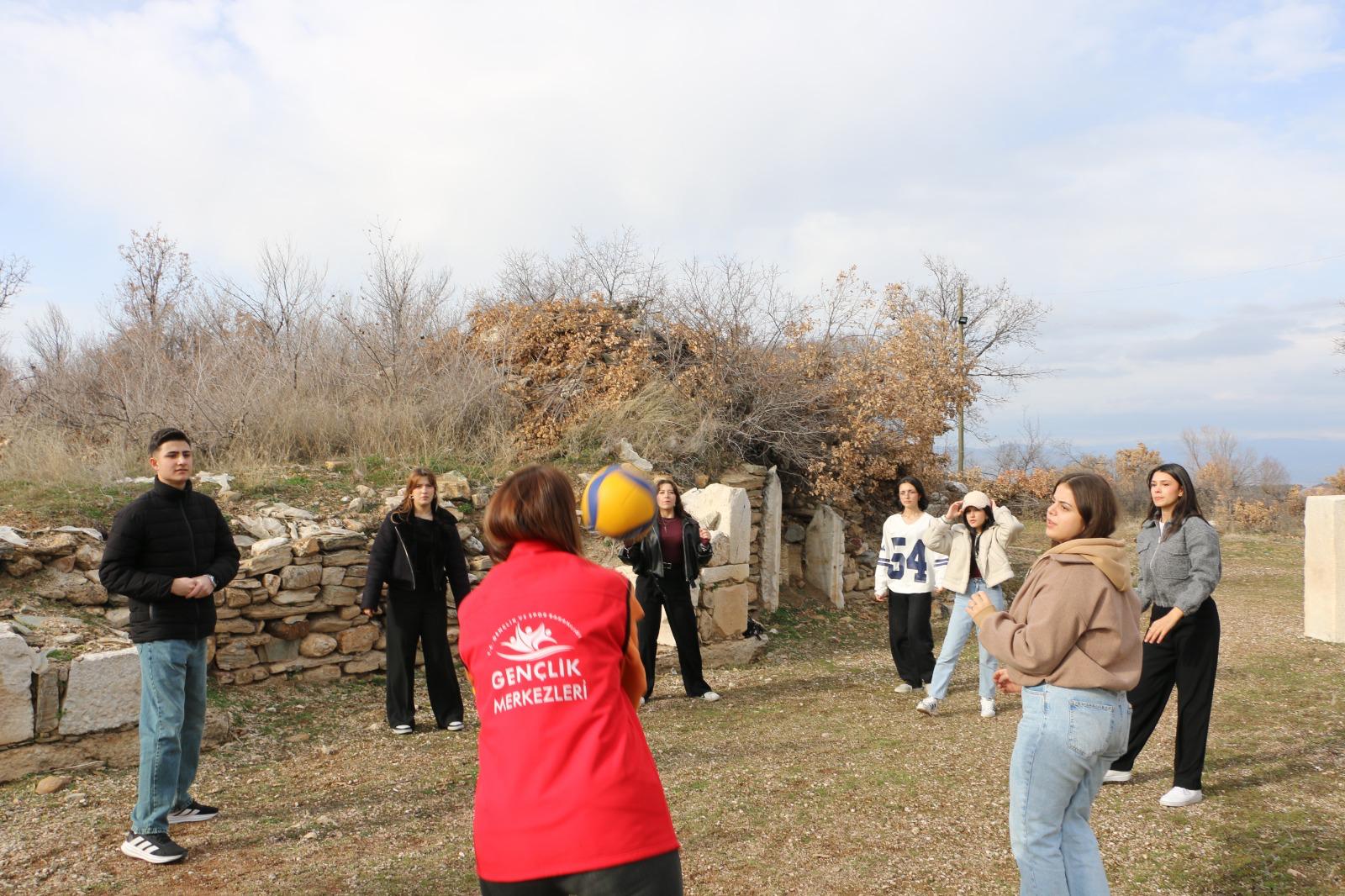 G Nxar O X A A E M V0 A