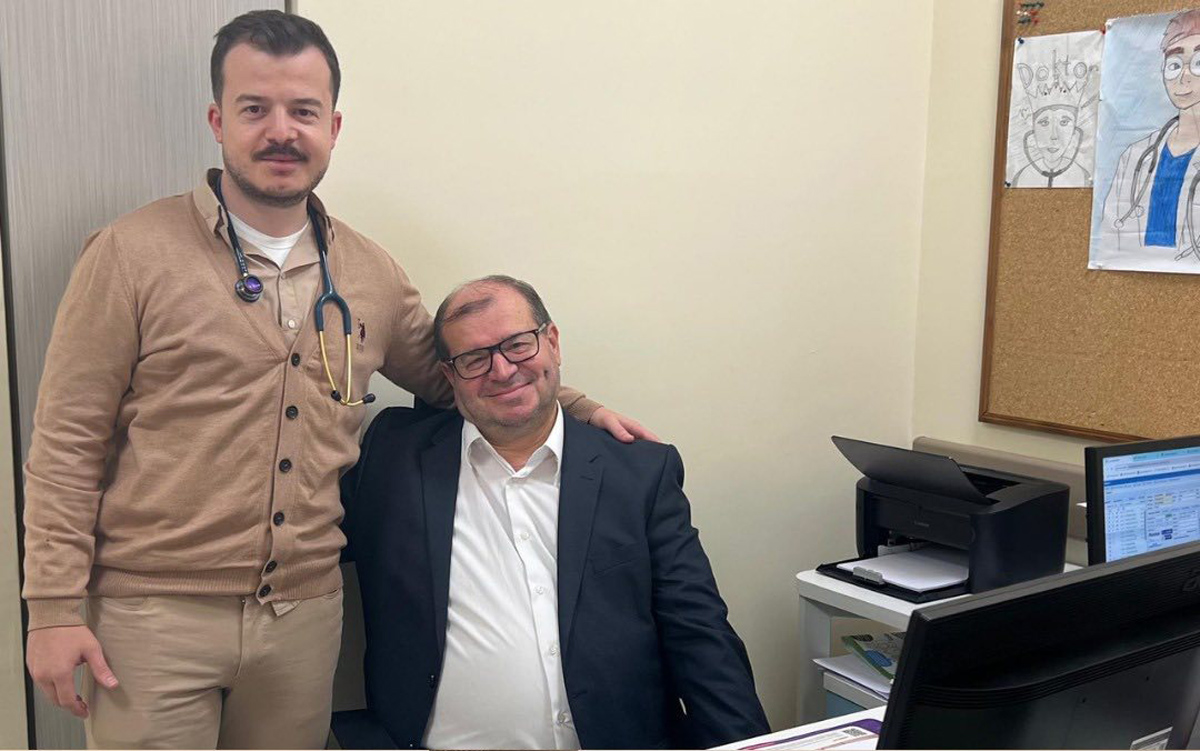 Sivaslı Devlet Hastanesinde Baba Oğul Aynı Mesai Gururu 2