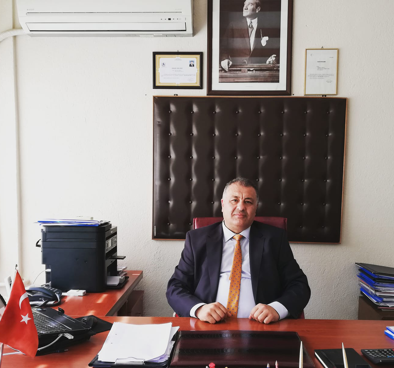 44422868 975813959294016 4115265344644317184 N