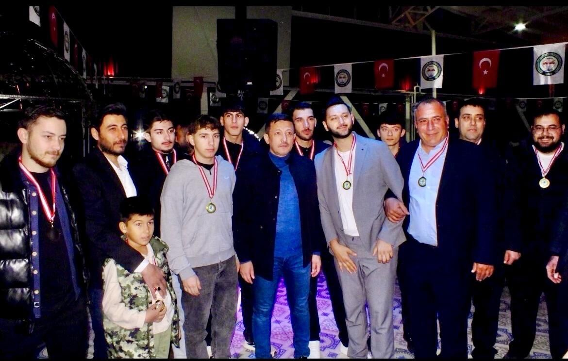 222Dfbf7 6071 4Cf3 8Cb1 67068E990A35