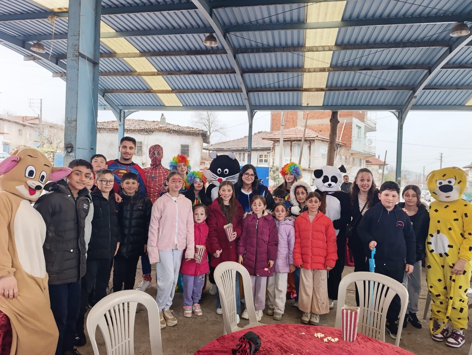 436E5549 555D 4Def B270 717585555128