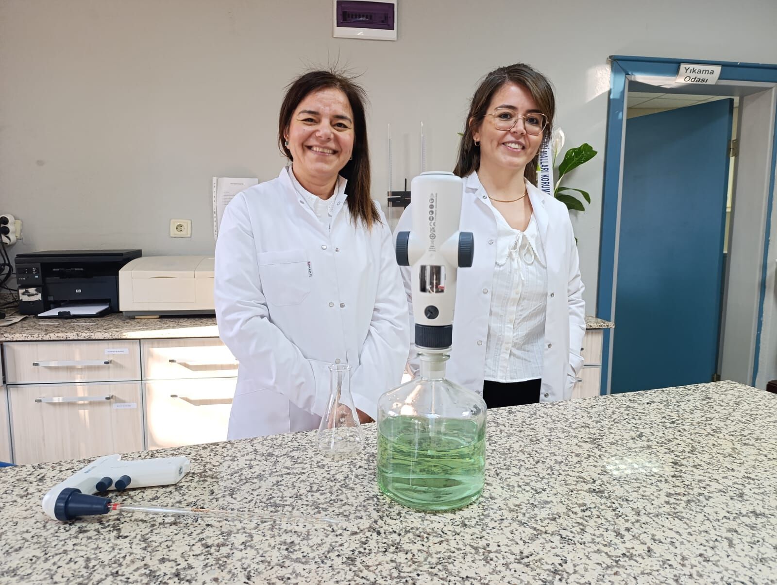 E4A400E0 1441 486F 9B18 36A9Cbbab0Fa