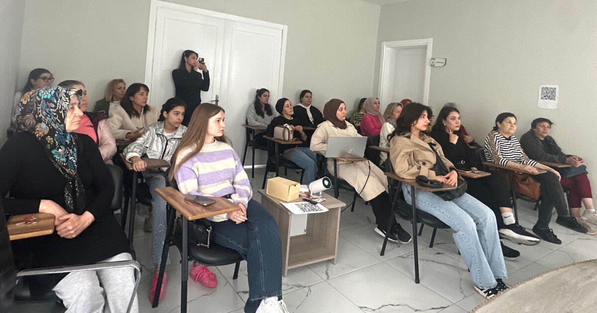 31Ab1F76 1809 4C4D B98D 4F7Af88350Cc