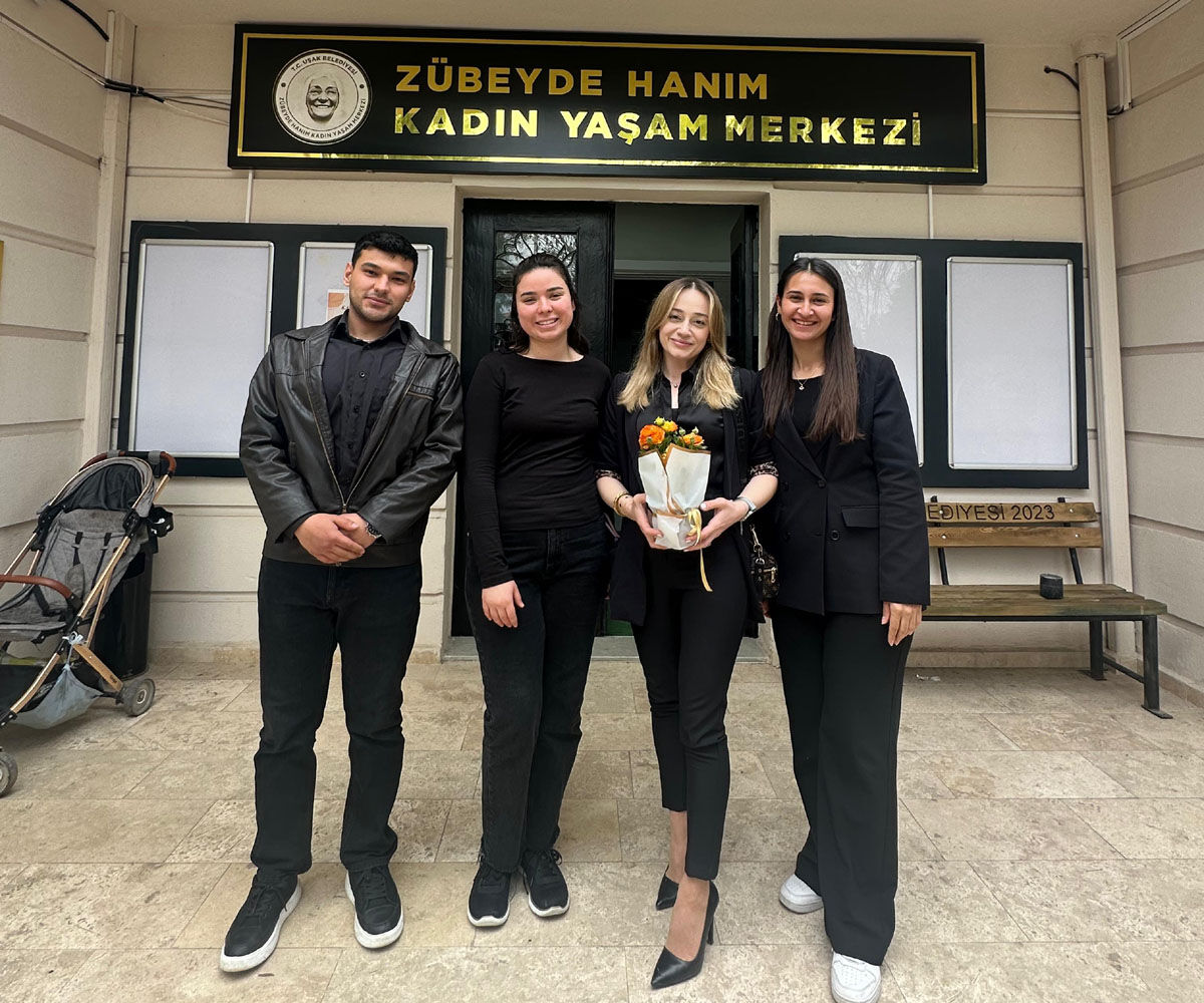 4C06Bb9A 618C 41C0 960D Bf6922E86Ddf