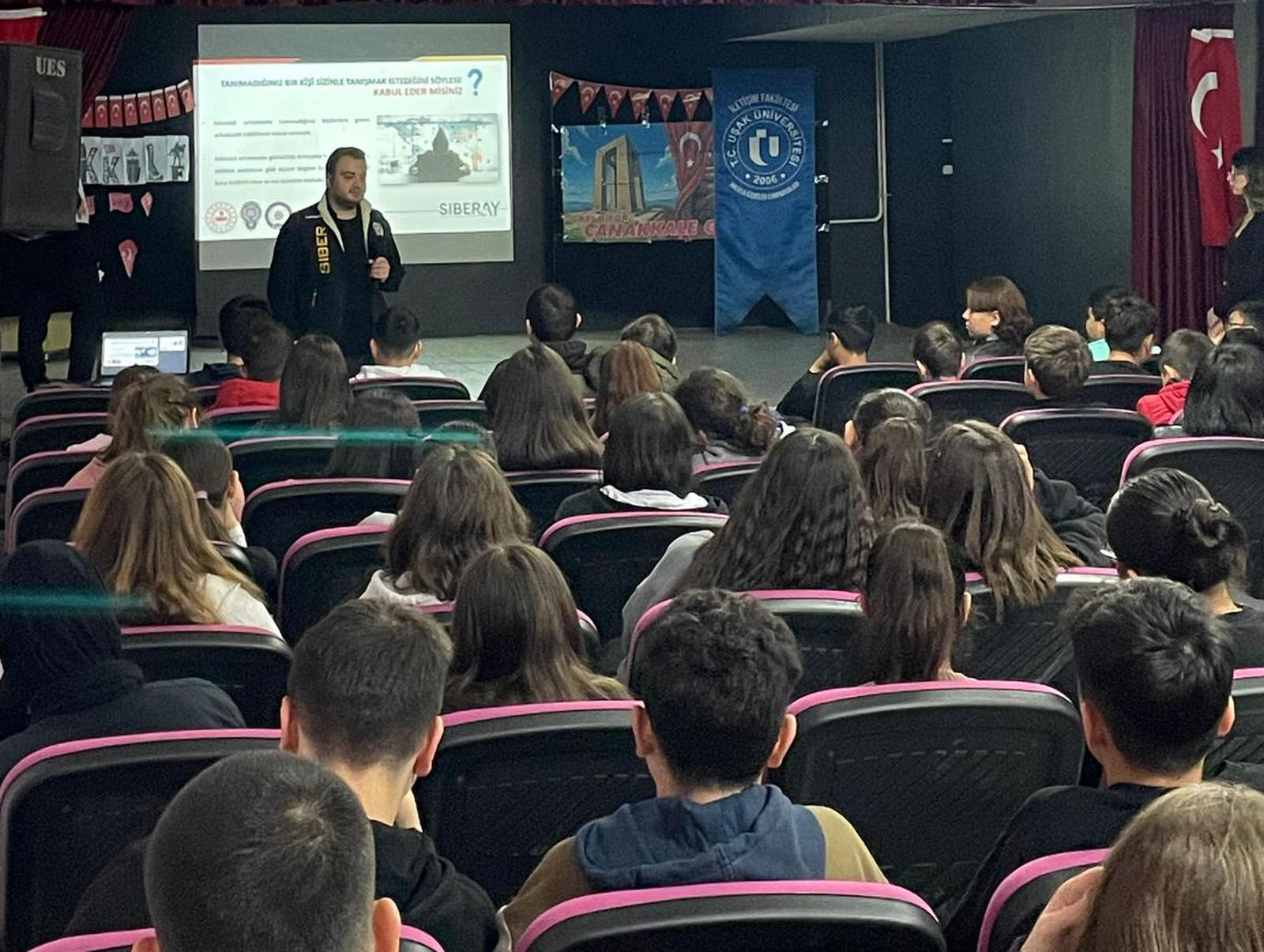 88Cfef6A 1C87 4940 A7A5 0563C539Dee4