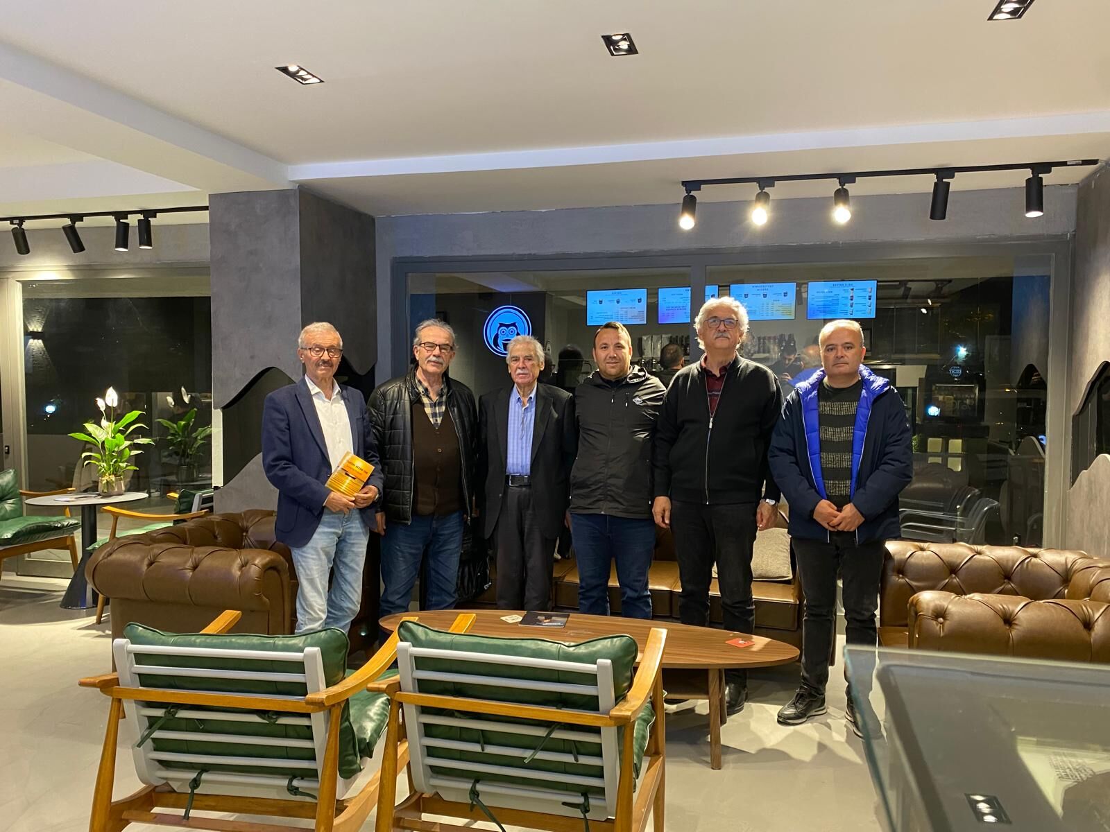 993Aa4E6 3De9 4A54 8B39 Ce91A0B61453