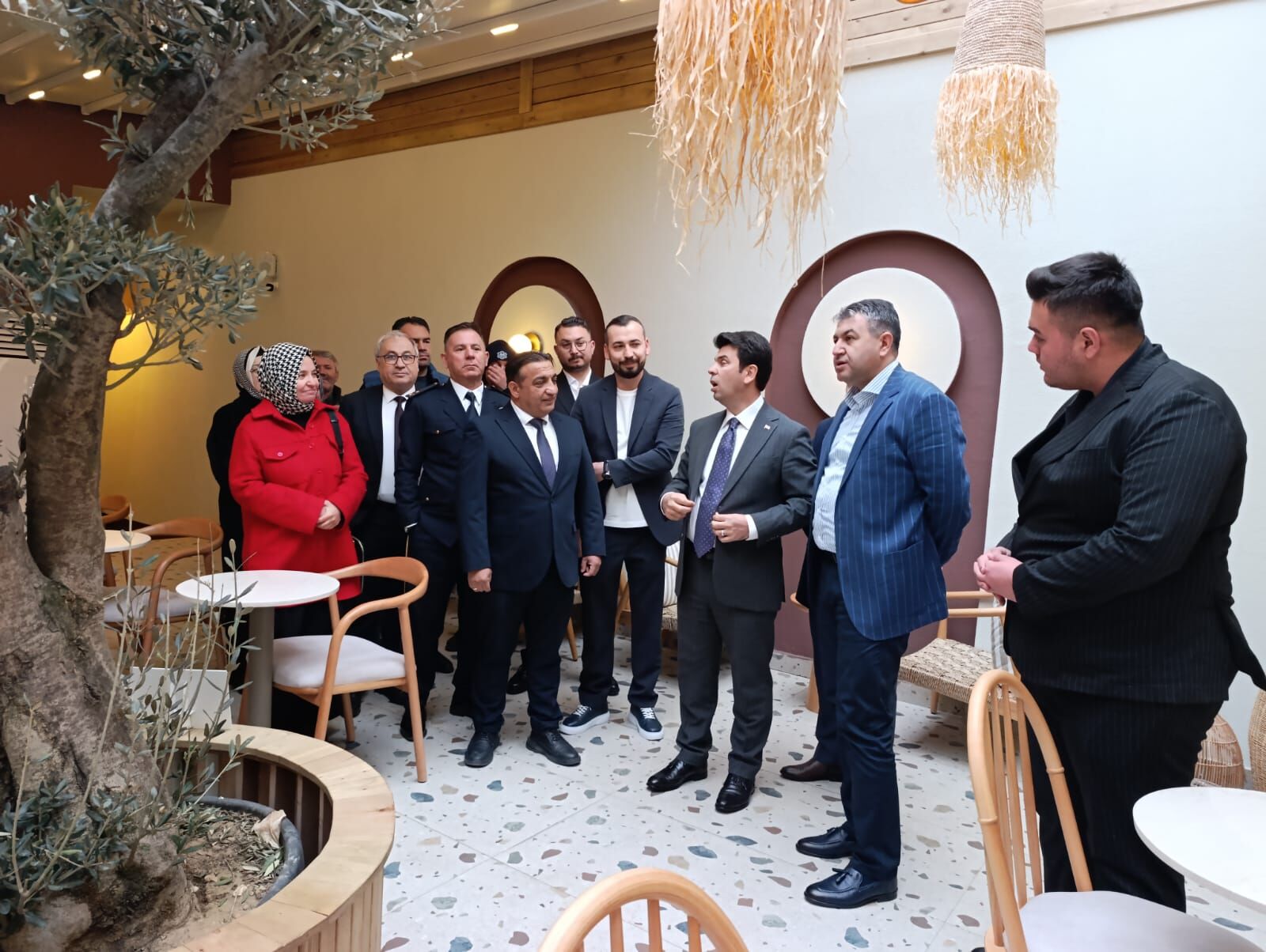 B9F843Bc 042D 406E 87Ea E217289D85F8