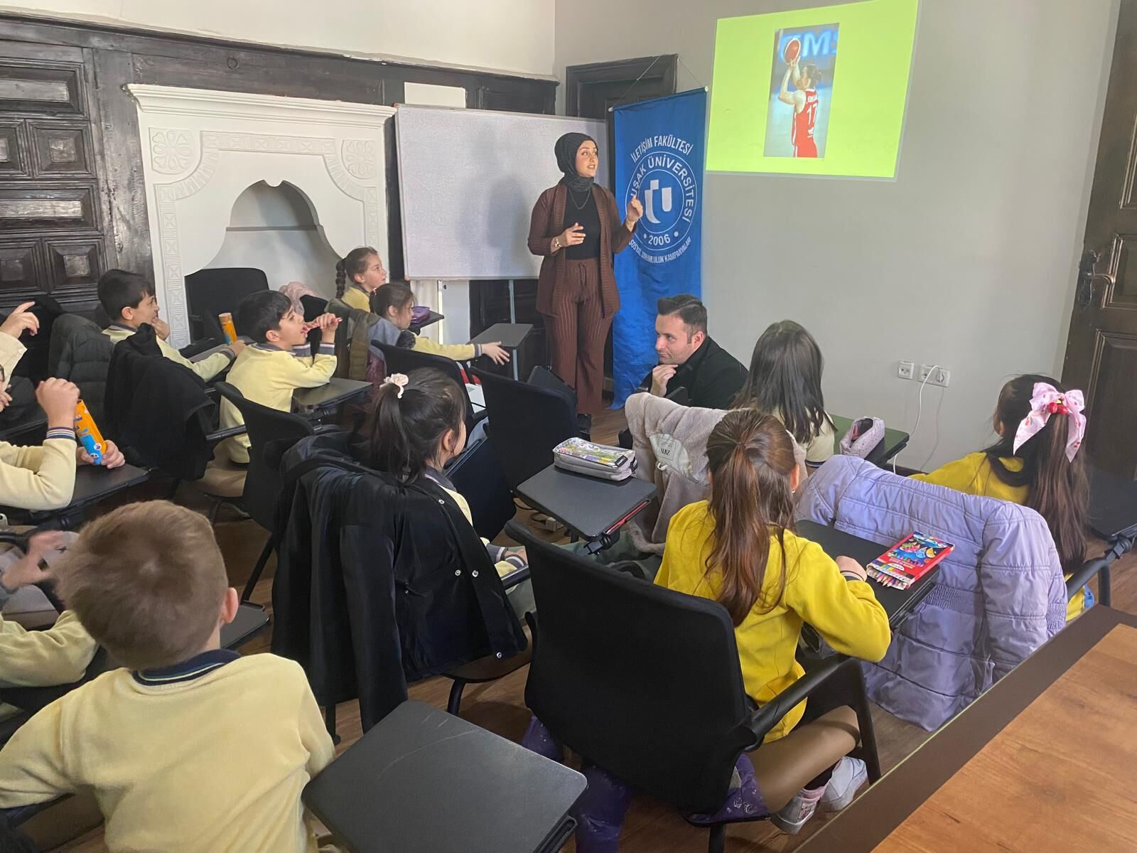 D7B40B7B 9998 495E 9960 24Ae17658Eb0