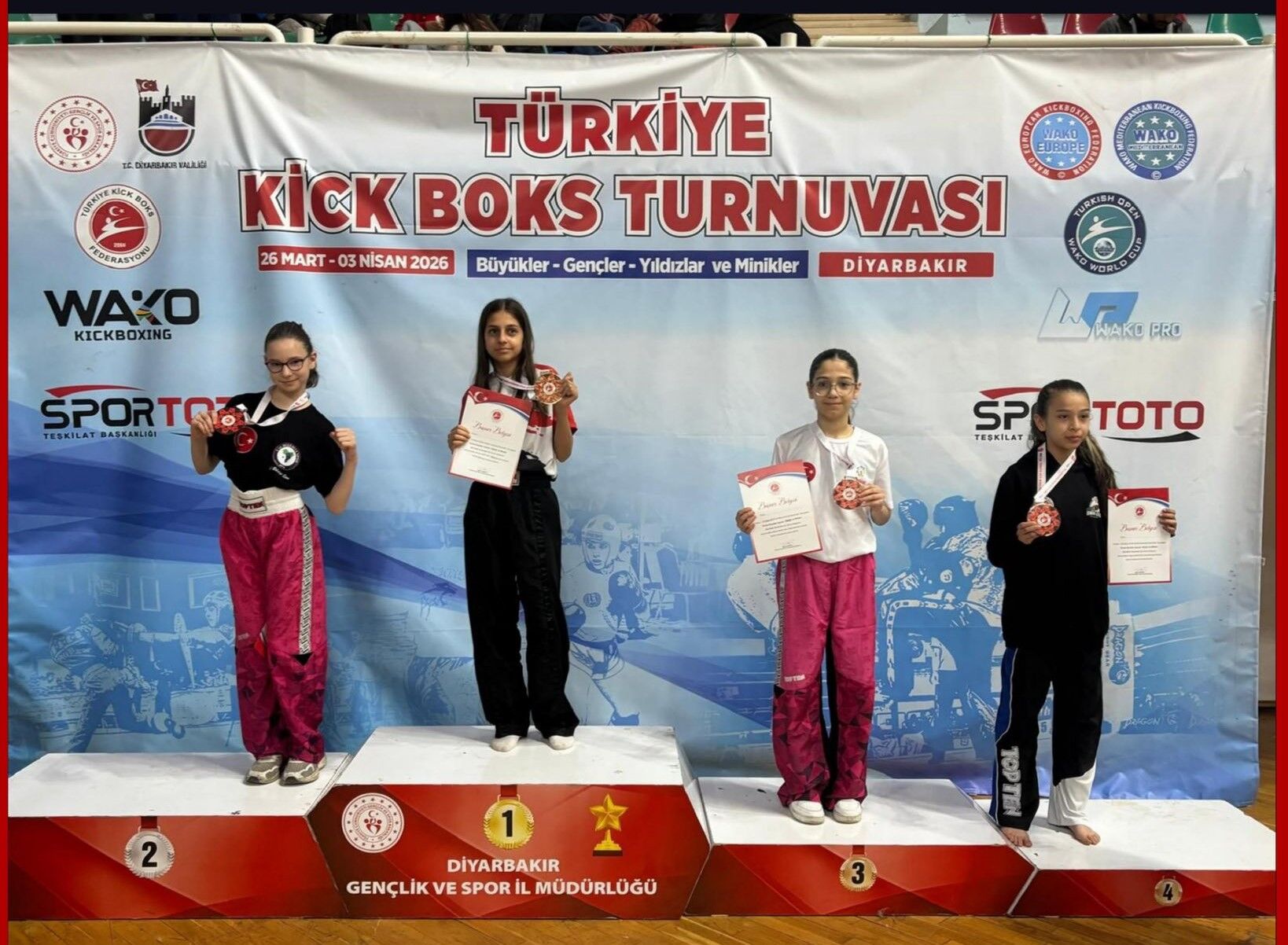 Eşme Madalyacılar (2)