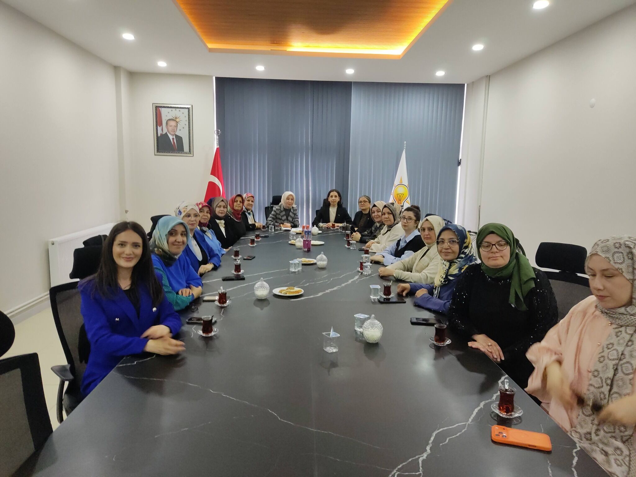 Mhp Kaçep Ak Kadın