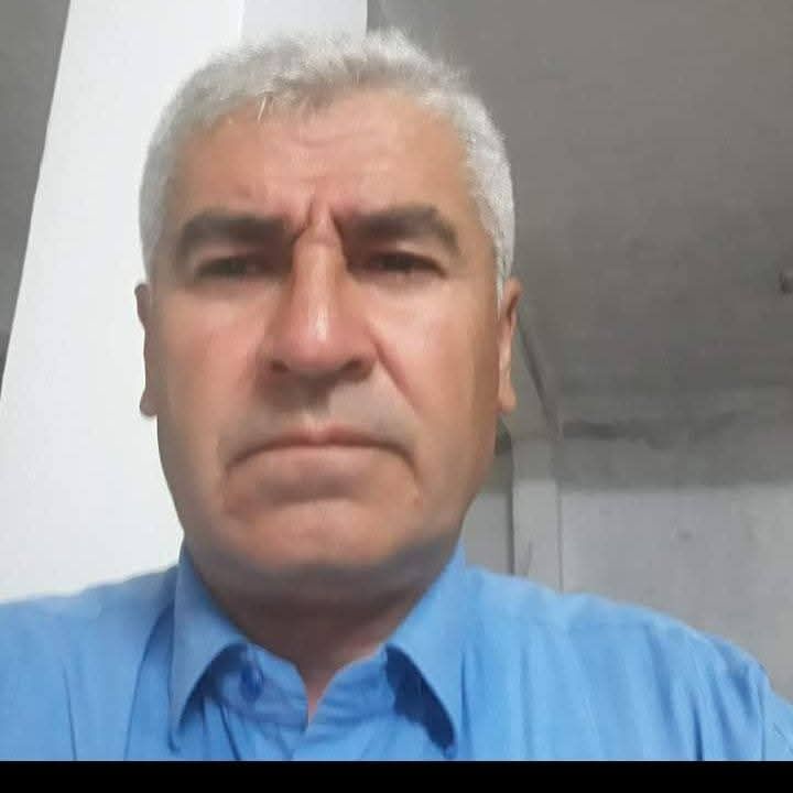 Börez Mahallesi Muhtarı Mustafa Adıgüzel