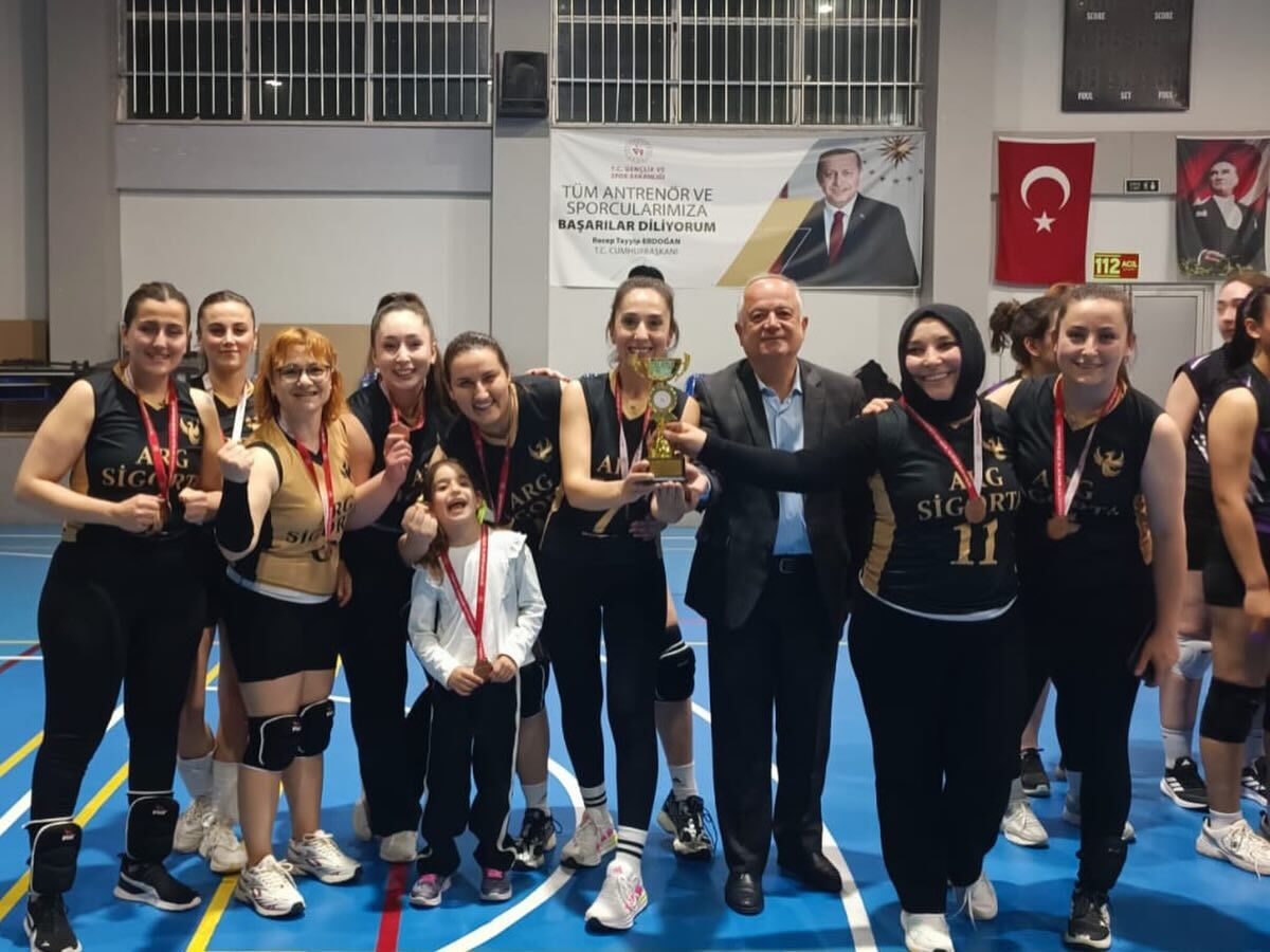 Kadınlar Voleybol 1