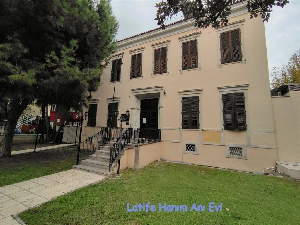 Latife Hanım Evi