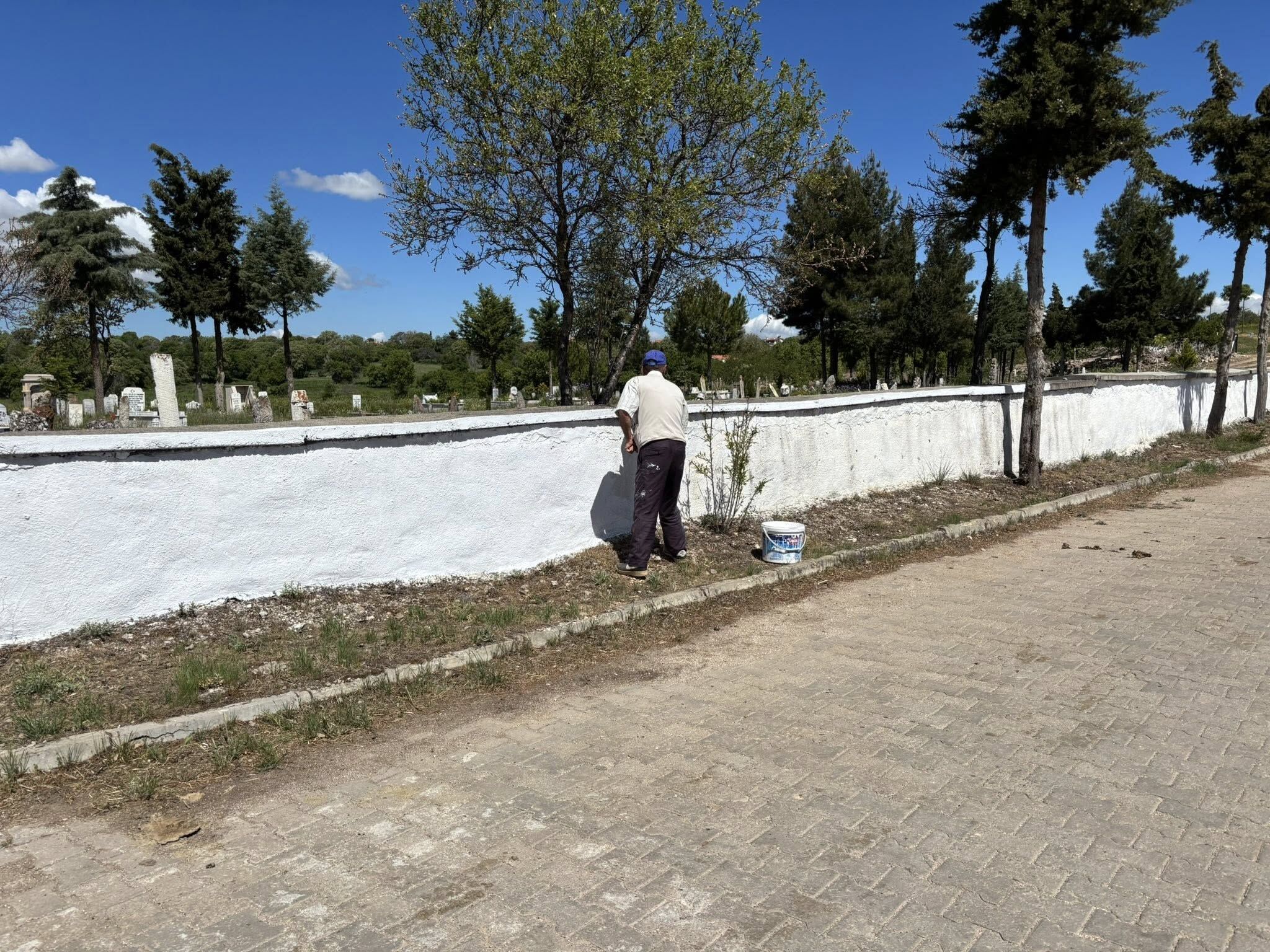 Mezarlık 2