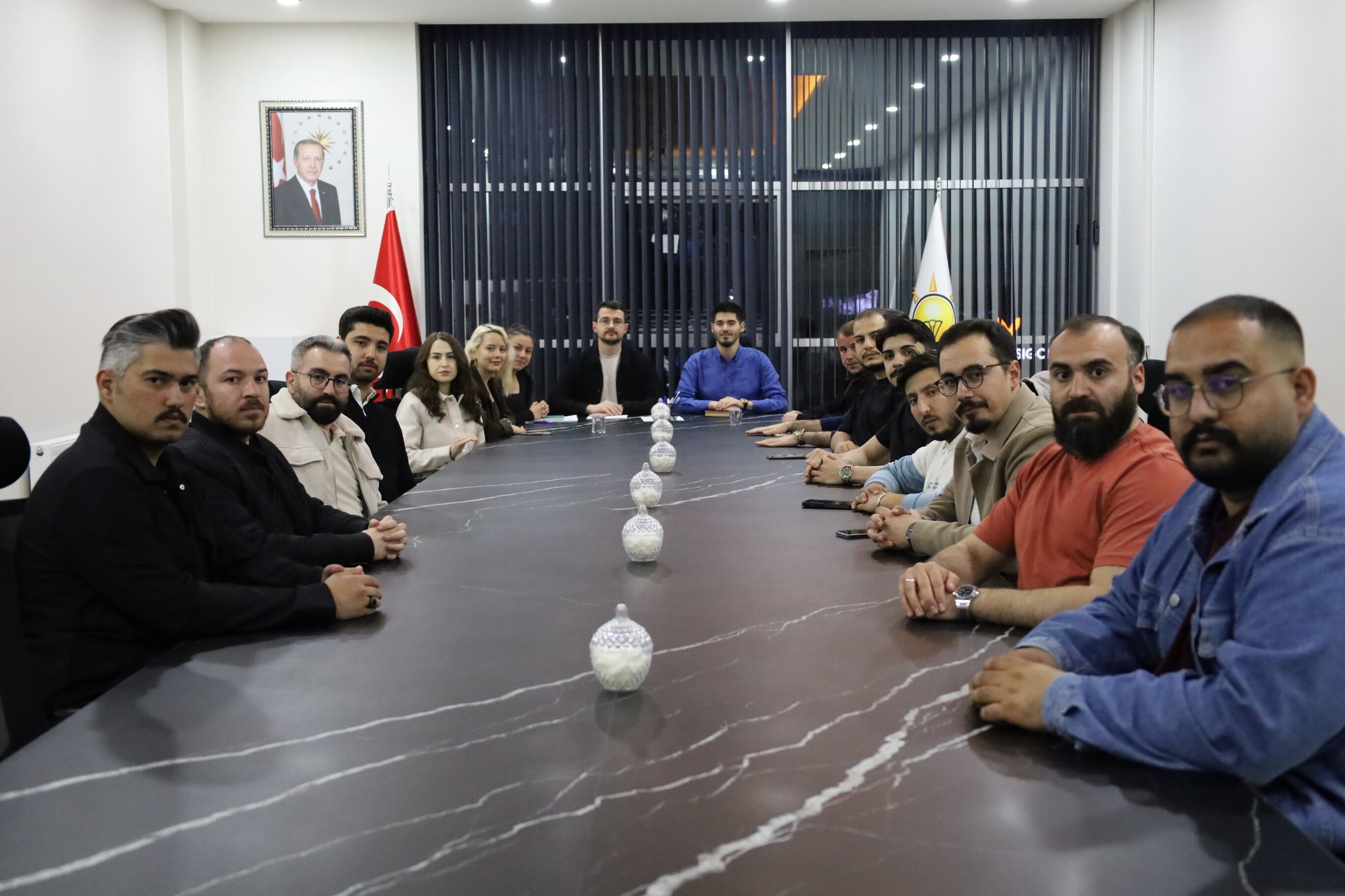 Toplantı Ak Parti Gençlik
