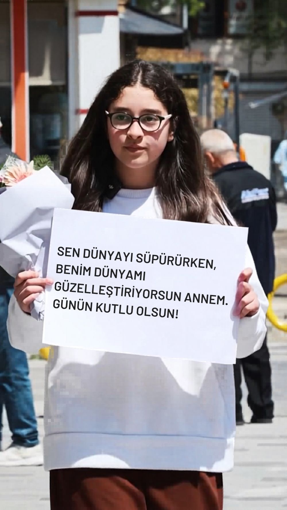 Uşak Belediyesi’nden Anneler Günü’nde Duygulandıran Sürpriz (1)