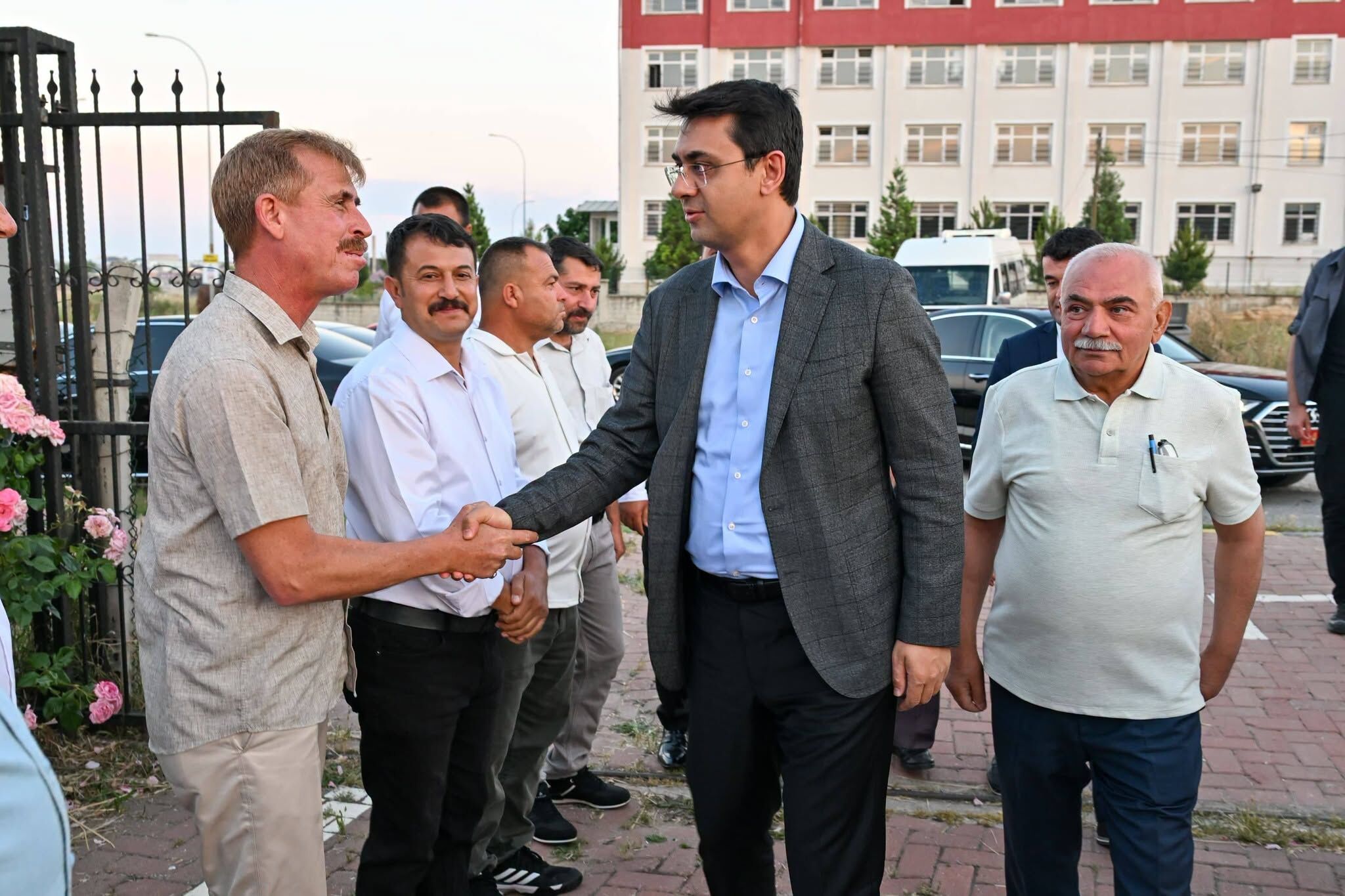 Cem Evi 1