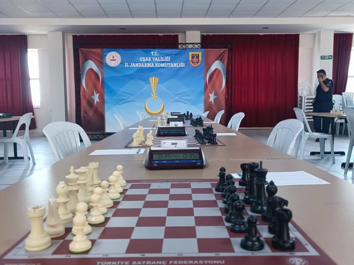 Jandarma Satranç 4