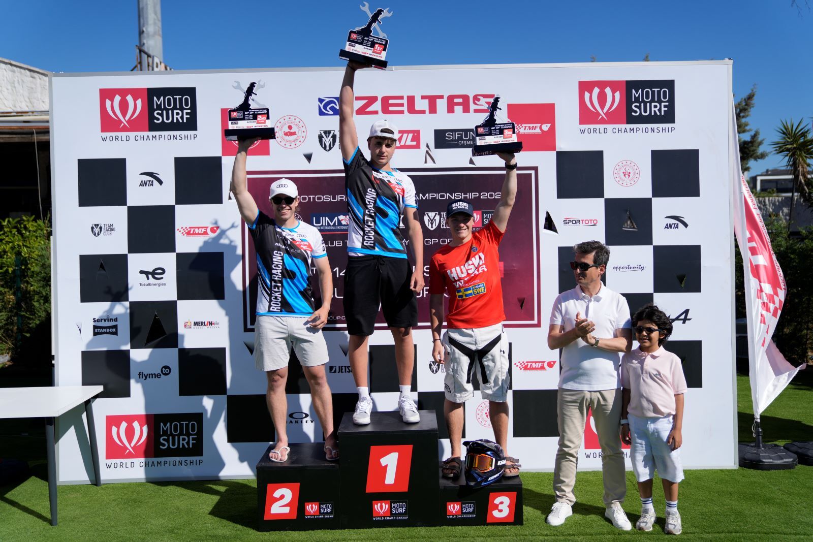 Motosurf (3)